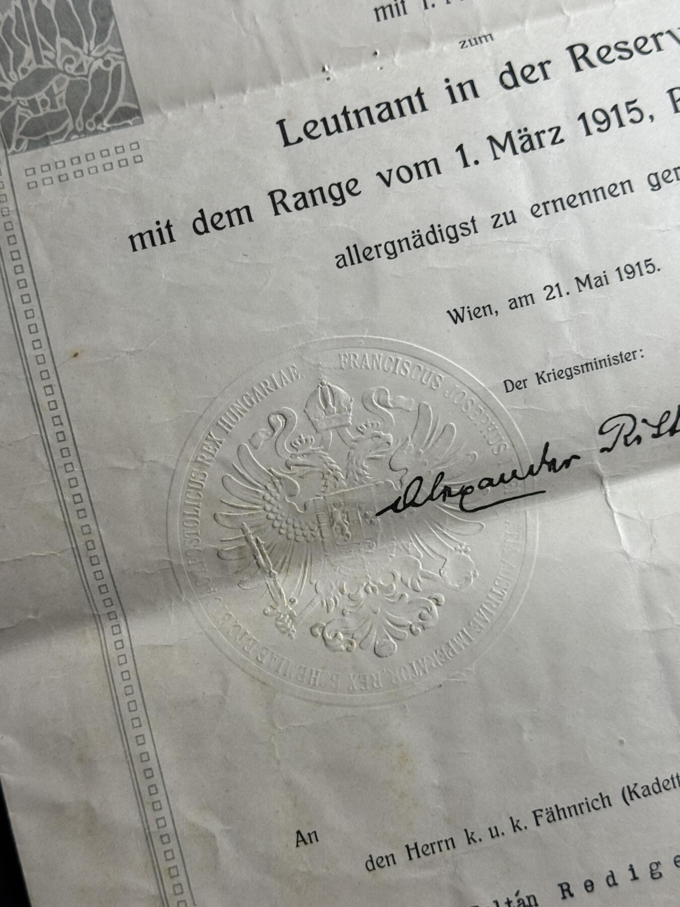 欢庆元旦！戎马世界章牌大赏第109期元旦大拍 奥匈帝国奥匈帝国贵族的中尉任命，得主为第50步兵团的佐尔坦·雷迪格·冯·阿布鲁德巴尼亚，得主家族来自波兰