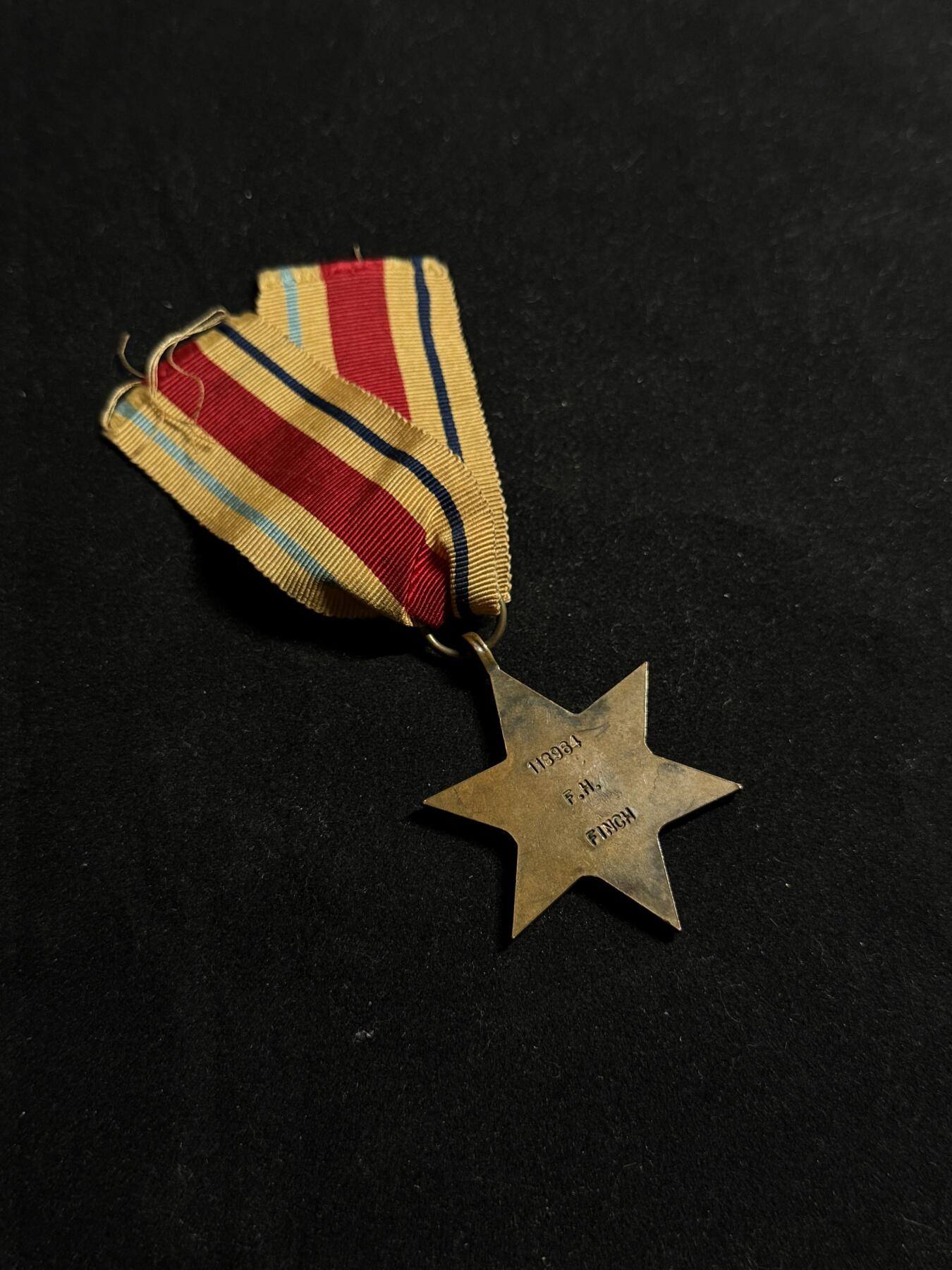 欢庆元旦！戎马世界章牌大赏第109期元旦大拍 英国二战非洲之星奖章