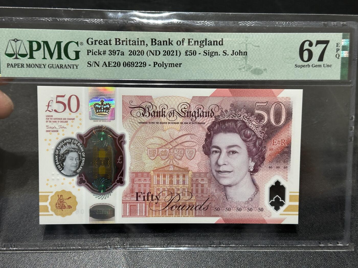 《外钞收藏家》第五百九十六期（精品大拍场）（本平台长期征集拍品、欢迎藏友们联系合作） 2020年英国女王版塑料钞50镑 PMG67 无47