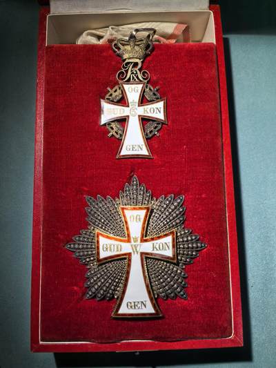 盛世勋华——号角文化勋章邮票专场拍卖第295期 - 丹麦 大十字级国旗勋章 原盒带厂标 银质带银标厂标 弗里德里克九世版 1940-1950年代 类似后期版本不带盒eMedals售价4500美元参见图10