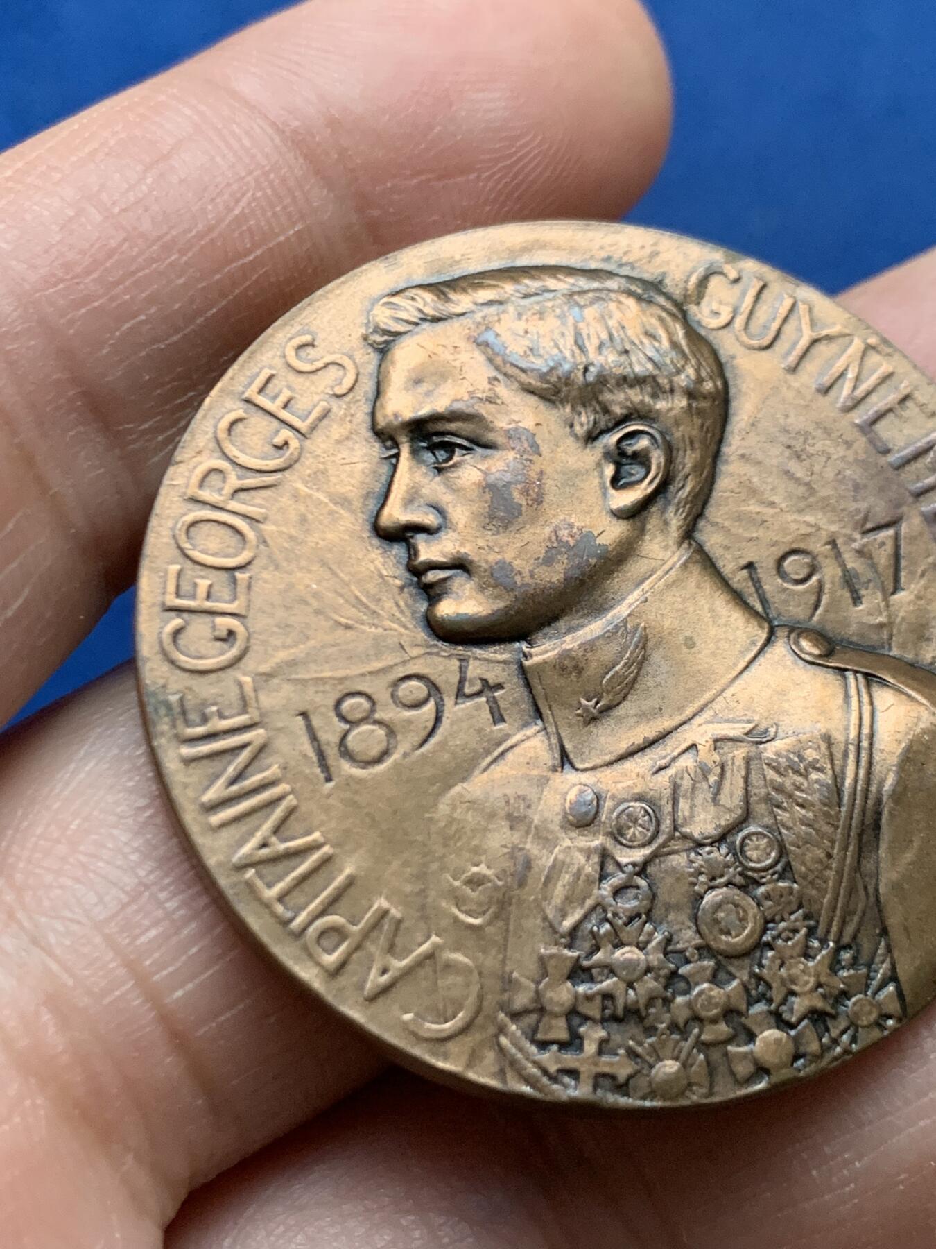 《竞宝斋》第450场 周日，周一，周二  3场连拍 （全场包邮，欢迎送拍） 法国 1917年 王牌飞行员纪念铜章 31.1克 40.2mm 丰饶角铜标