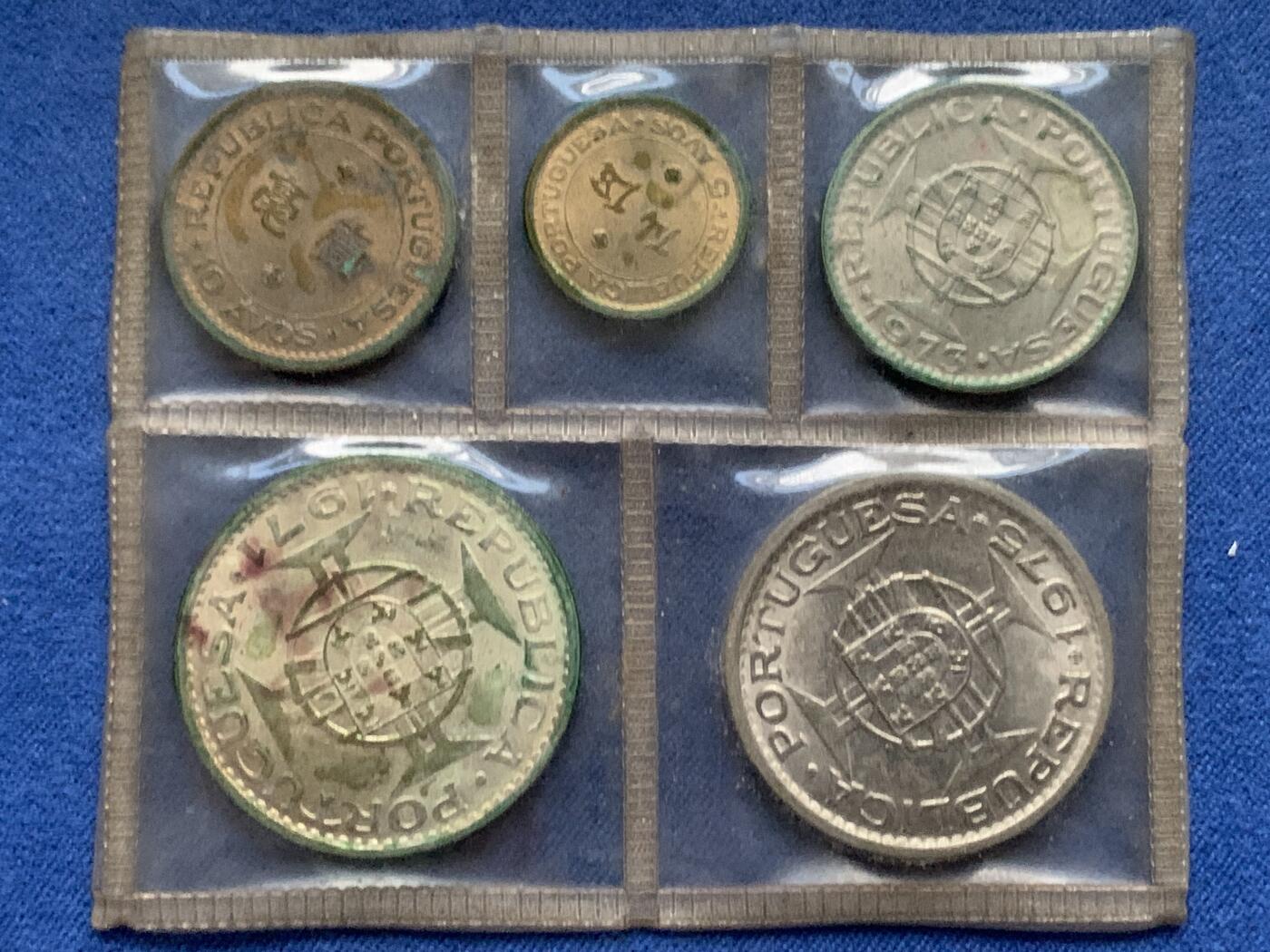 《竞宝斋》第450场 周日，周一，周二  3场连拍 （全场包邮，欢迎送拍） 澳门套币5枚（5元为银币）