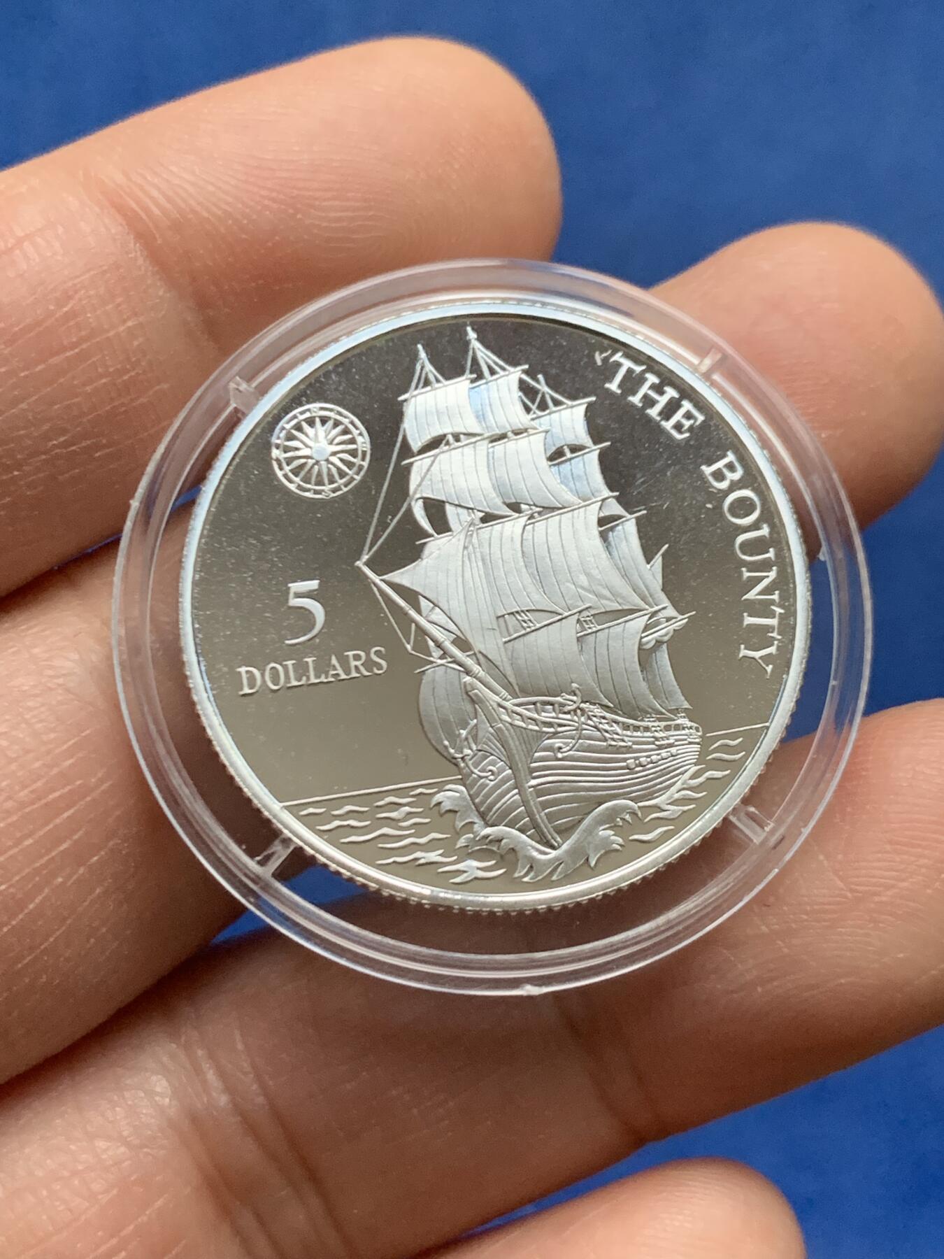 《竞宝斋》第450场 周日，周一，周二  3场连拍 （全场包邮，欢迎送拍） 纽埃1992年邦蒂号5元精制小银币 500银 9.9克