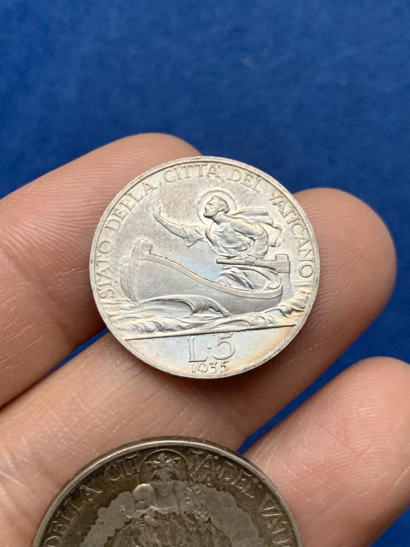 《竞宝斋》第450场 周日，周一，周二  3场连拍 （全场包邮，欢迎送拍） 两枚一组 梵蒂冈1935年5、10里拉银币