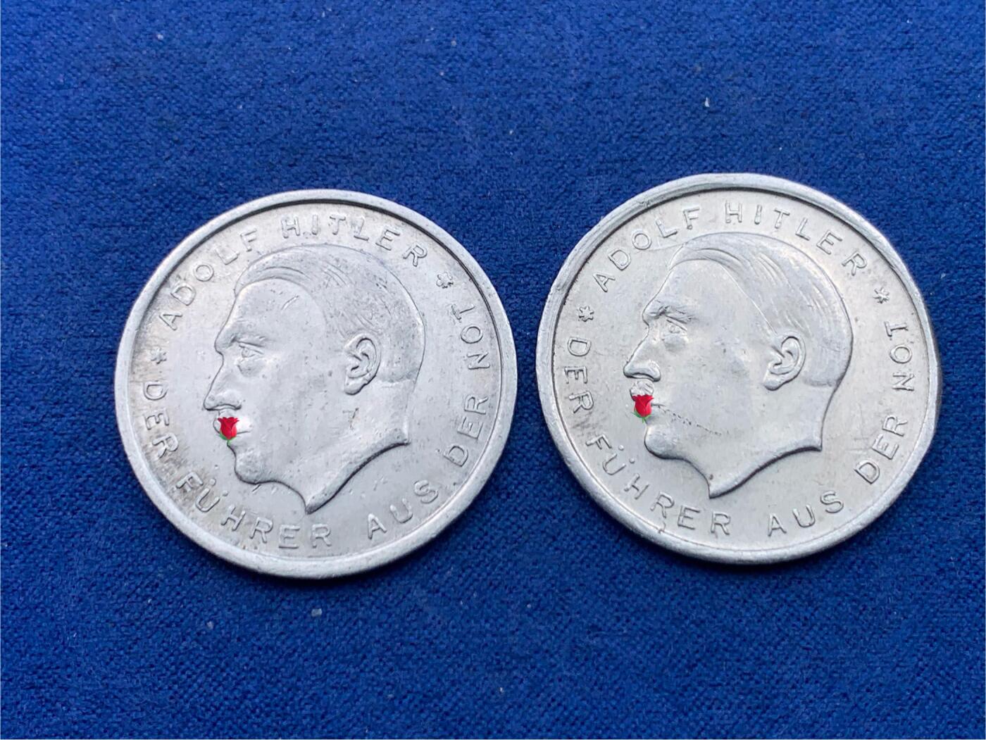 《竞宝斋》第450场 周日，周一，周二  3场连拍 （全场包邮，欢迎送拍） 两枚一组 落榜美术生臆造纪念章 约30.8mm 总重约4.5克