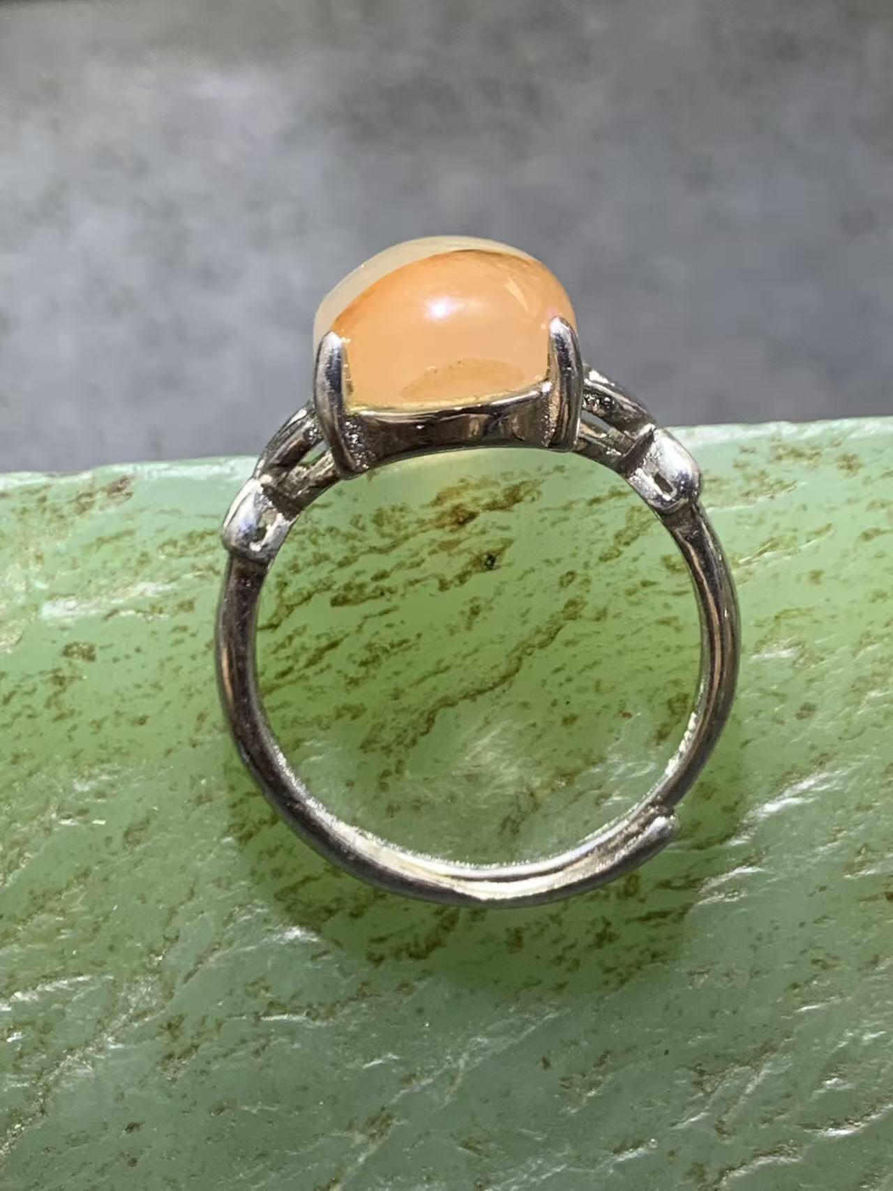 精美荔枝冻飘红南红玛瑙活口戒指一枚