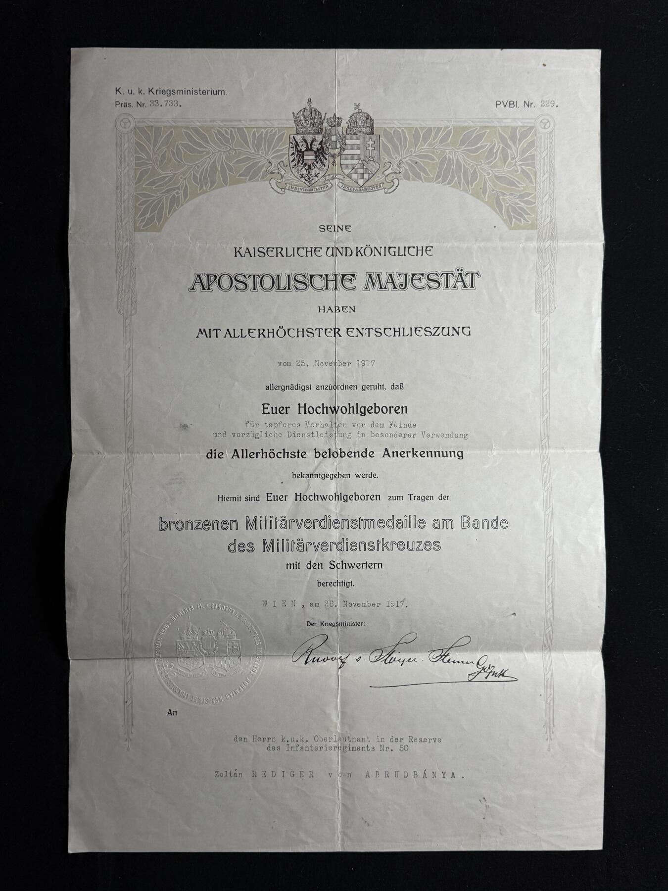 欢庆元旦！戎马世界章牌大赏第109期元旦大拍 奥匈帝国铜级军事功绩奖章（带剑饰）证书，授予预备役上尉 佐尔坦·雷迪格·冯·阿布鲁德巴尼亚