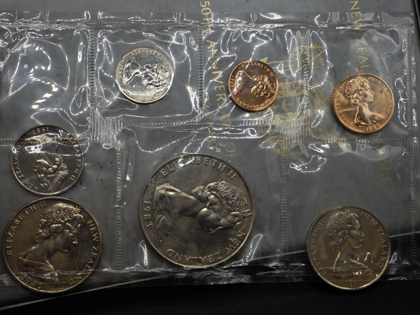 【淘币小摊】实时拍第八百三十六拍   银币套币场   满百包邮可预留二周 每周一统一发货   新西兰1983年货币50周年套币