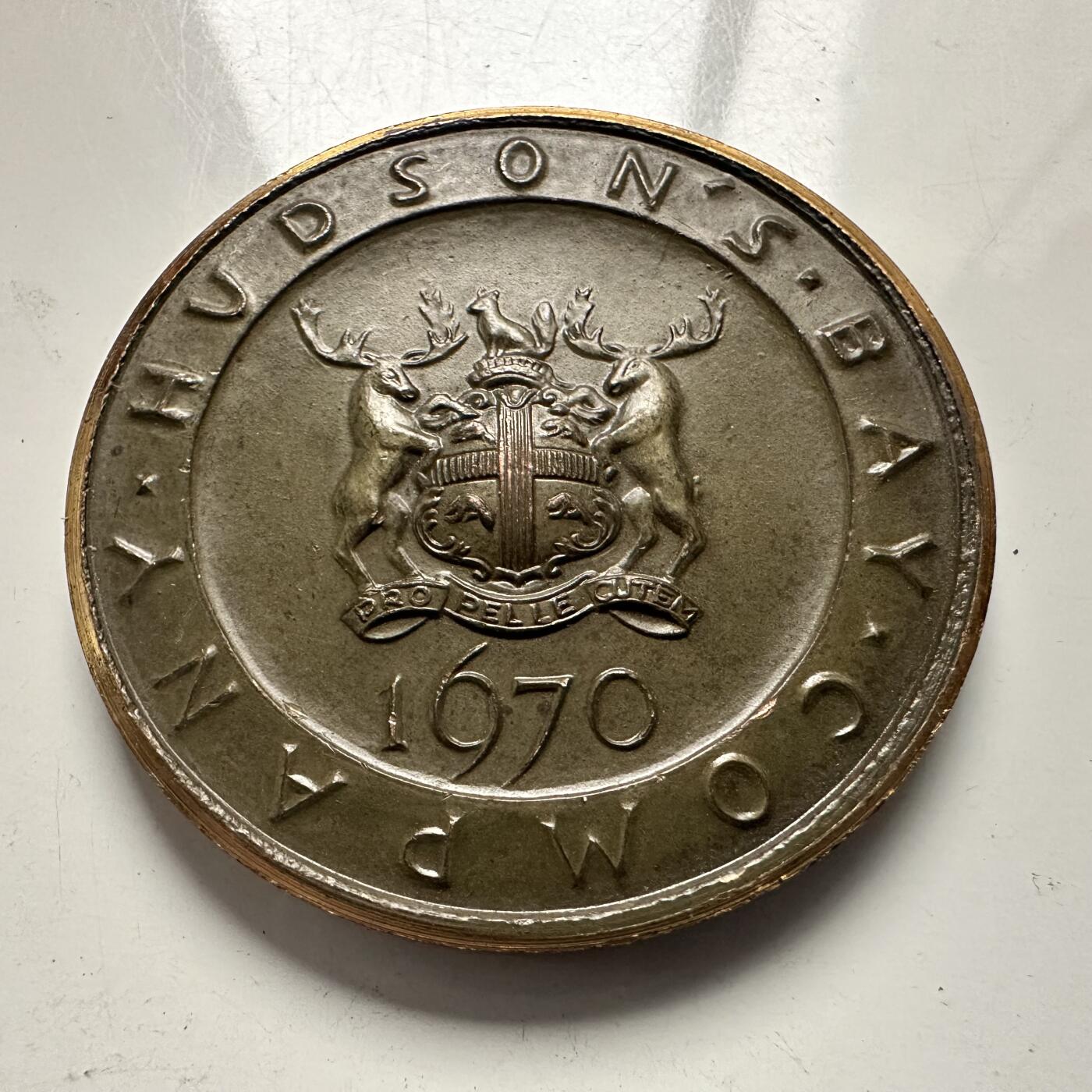 🌹外币初藏🌹🐯2025年第144场  每周二四六晚8️⃣点 接代拍 加拿大哈德逊湾公司1970年发行的三百周年纪念章 45毫米36.5克