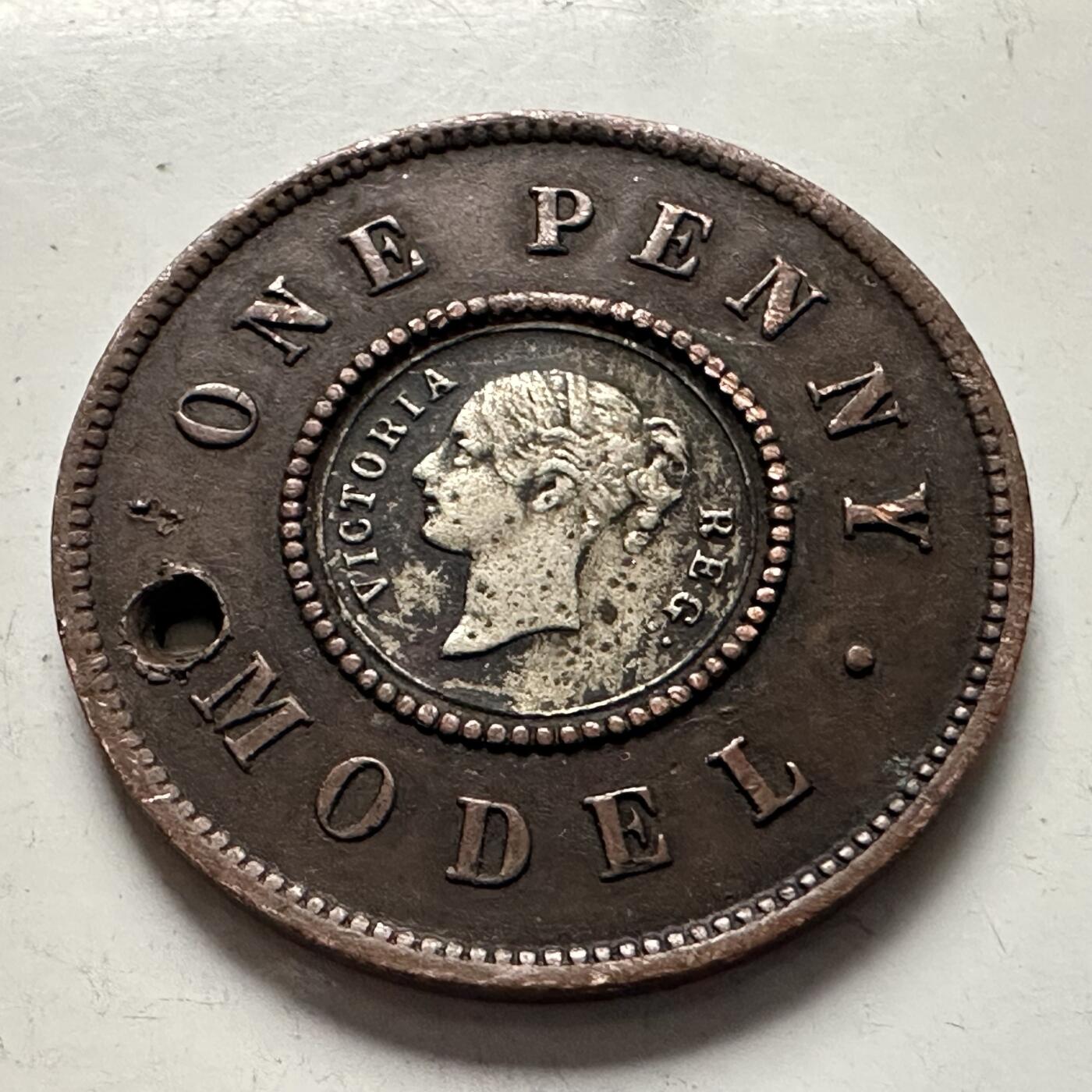 🌹外币初藏🌹🐯2025年第144场  每周二四六晚8️⃣点 接代拍 英国一便士银芯 试机币 镶嵌币