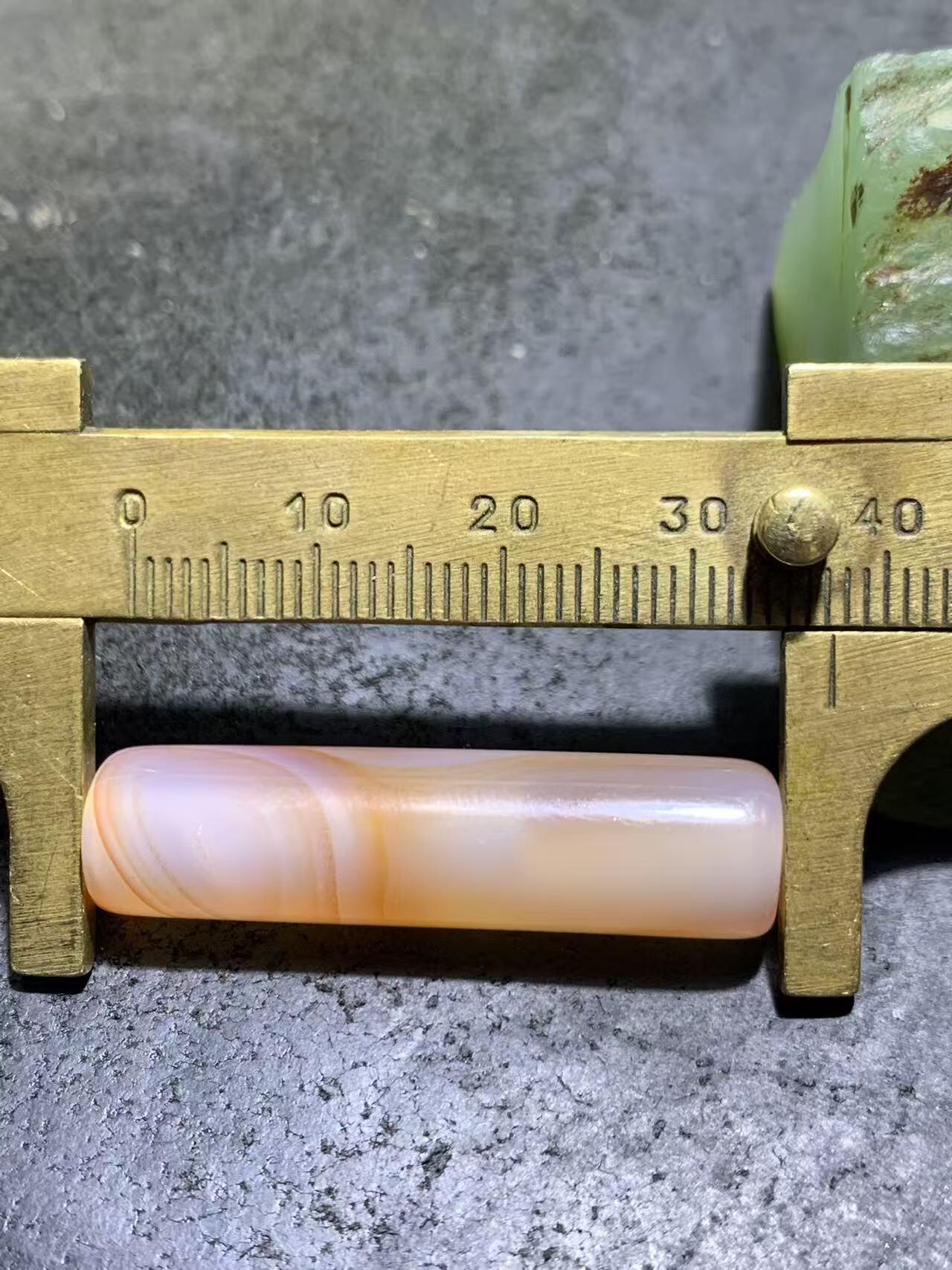 精美双天眼纹缠丝玛瑙随形直桶，桶珠一个，