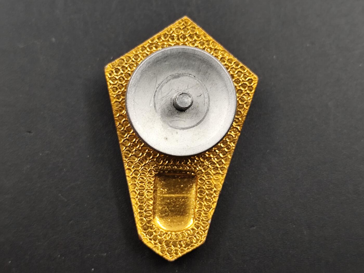 12月20日徽章钱币专场 苏联律法学院校徽中等