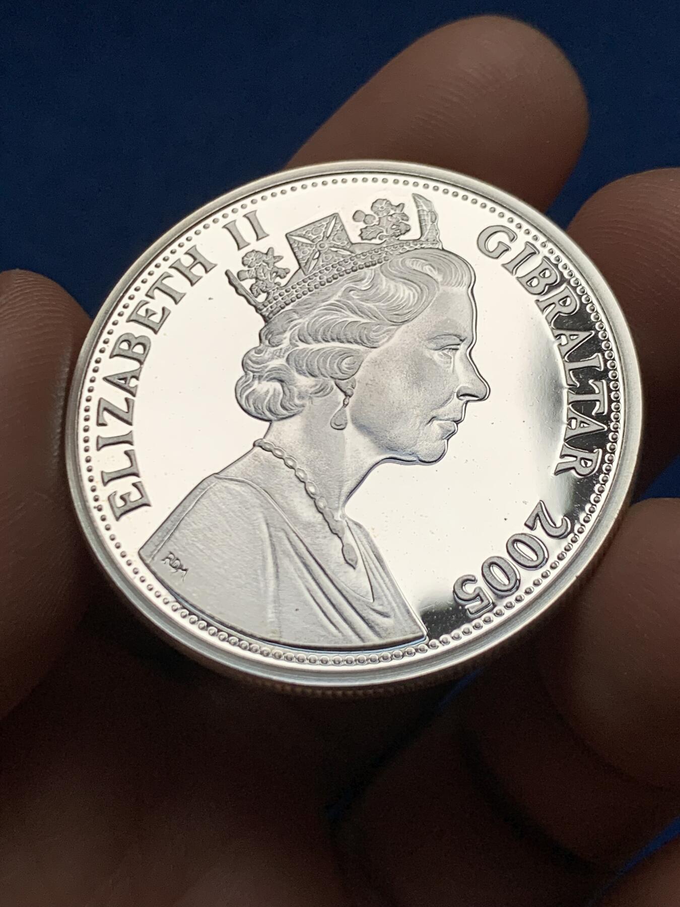 《竞宝斋》第450场 周日，周一，周二  3场连拍 （全场包邮，欢迎送拍） 直布罗陀2005年特拉法尔加海战200周年大银币 28.25g 925银