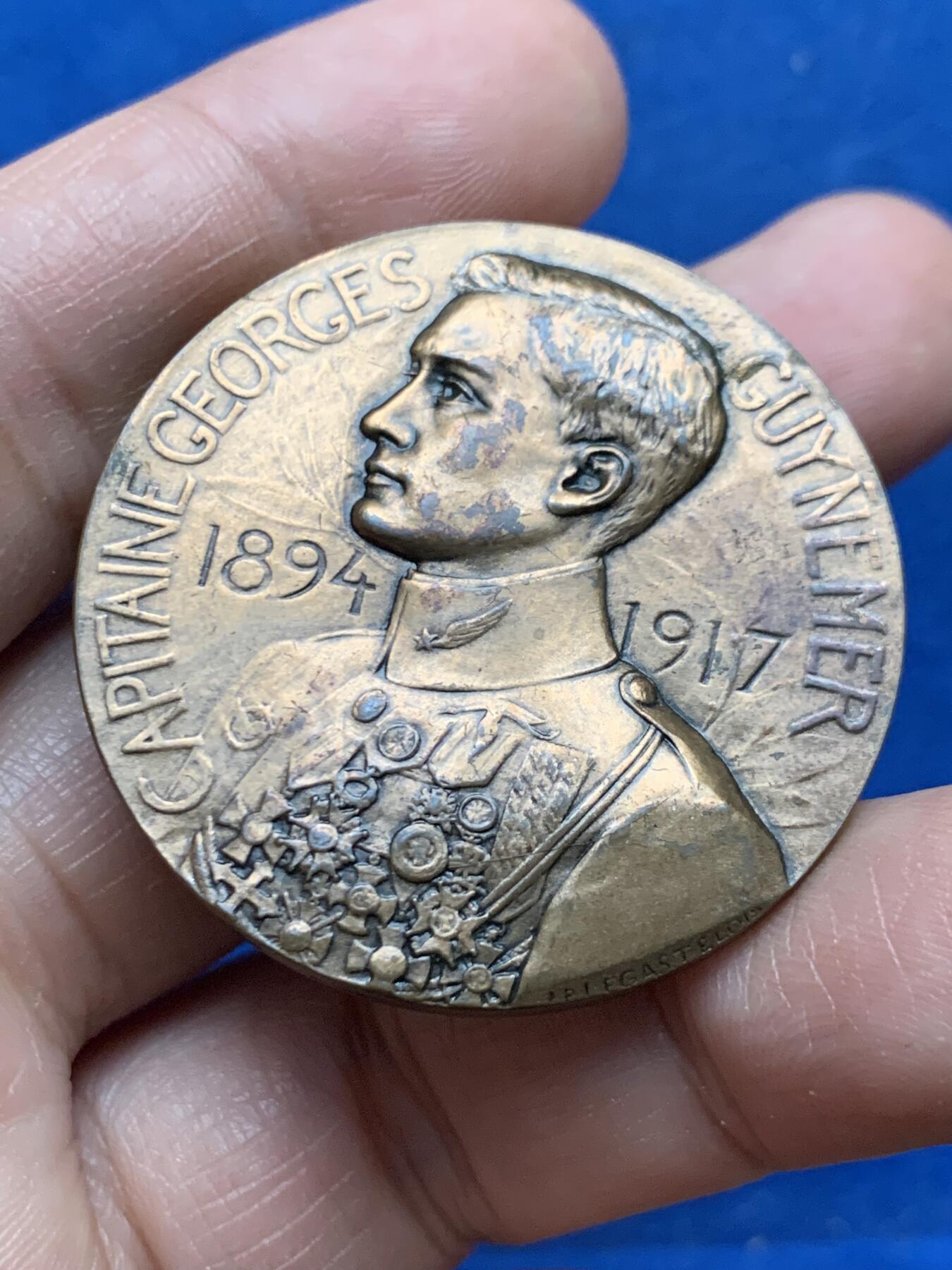 《竞宝斋》第450场 周日，周一，周二  3场连拍 （全场包邮，欢迎送拍） 法国 1917年 王牌飞行员纪念铜章 31.1克 40.2mm 丰饶角铜标