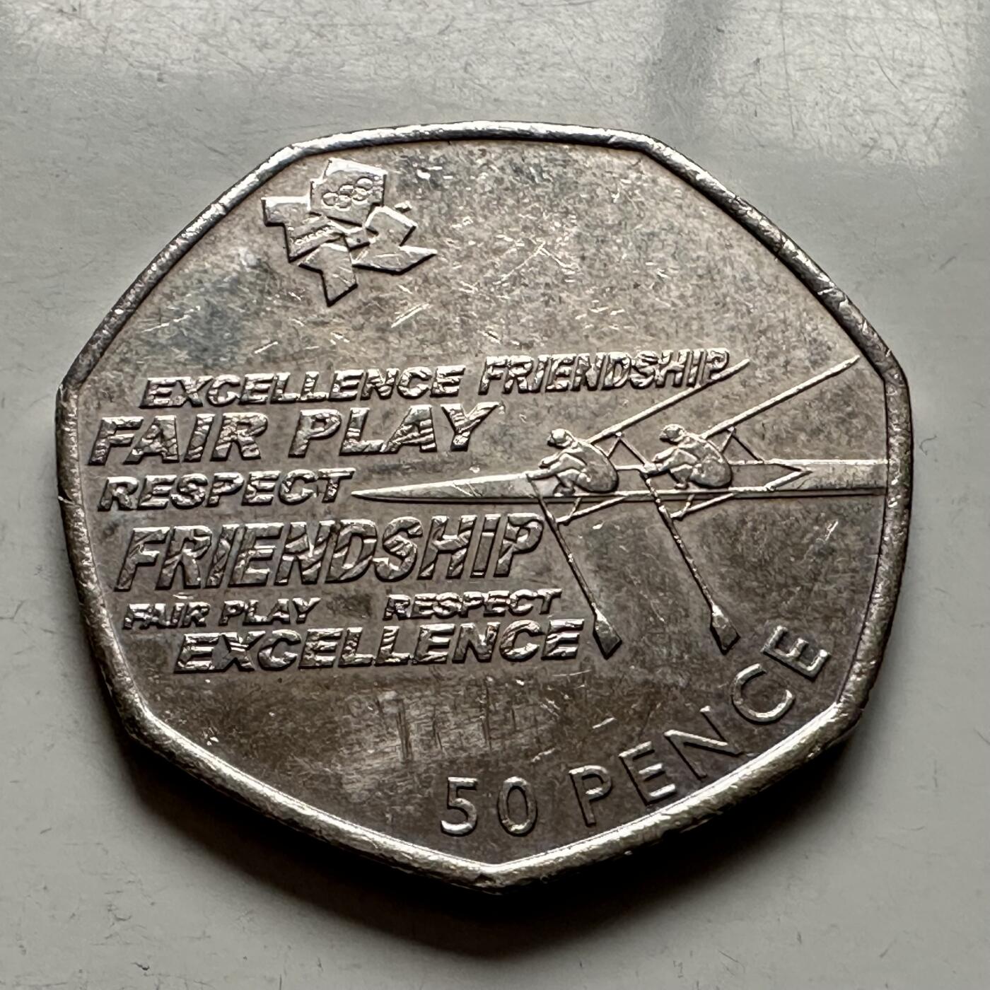 🌹外币初藏🌹🐯2025年第144场  每周二四六晚8️⃣点 接代拍 英国2011年50便士 纪念币