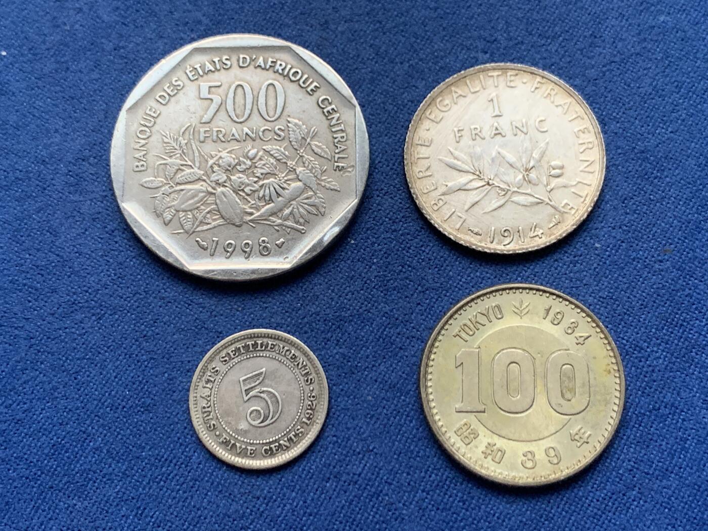 《竞宝斋》第450场 周日，周一，周二  3场连拍 （全场包邮，欢迎送拍） 四枚一组 英属印度1926爱七5分银币+日本昭和39年小奥银币+法国1914年行走女神1法郎银币+中非货币联盟1998年500法朗