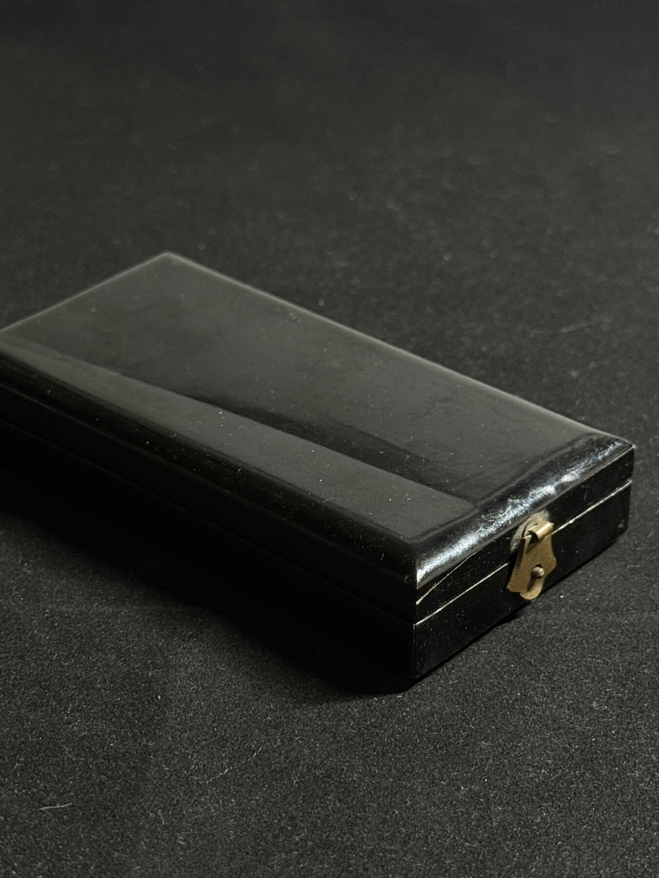 欢庆元旦！戎马世界章牌大赏第109期元旦大拍 勿忘国耻！日本甲午战役从军记章，盒子有损