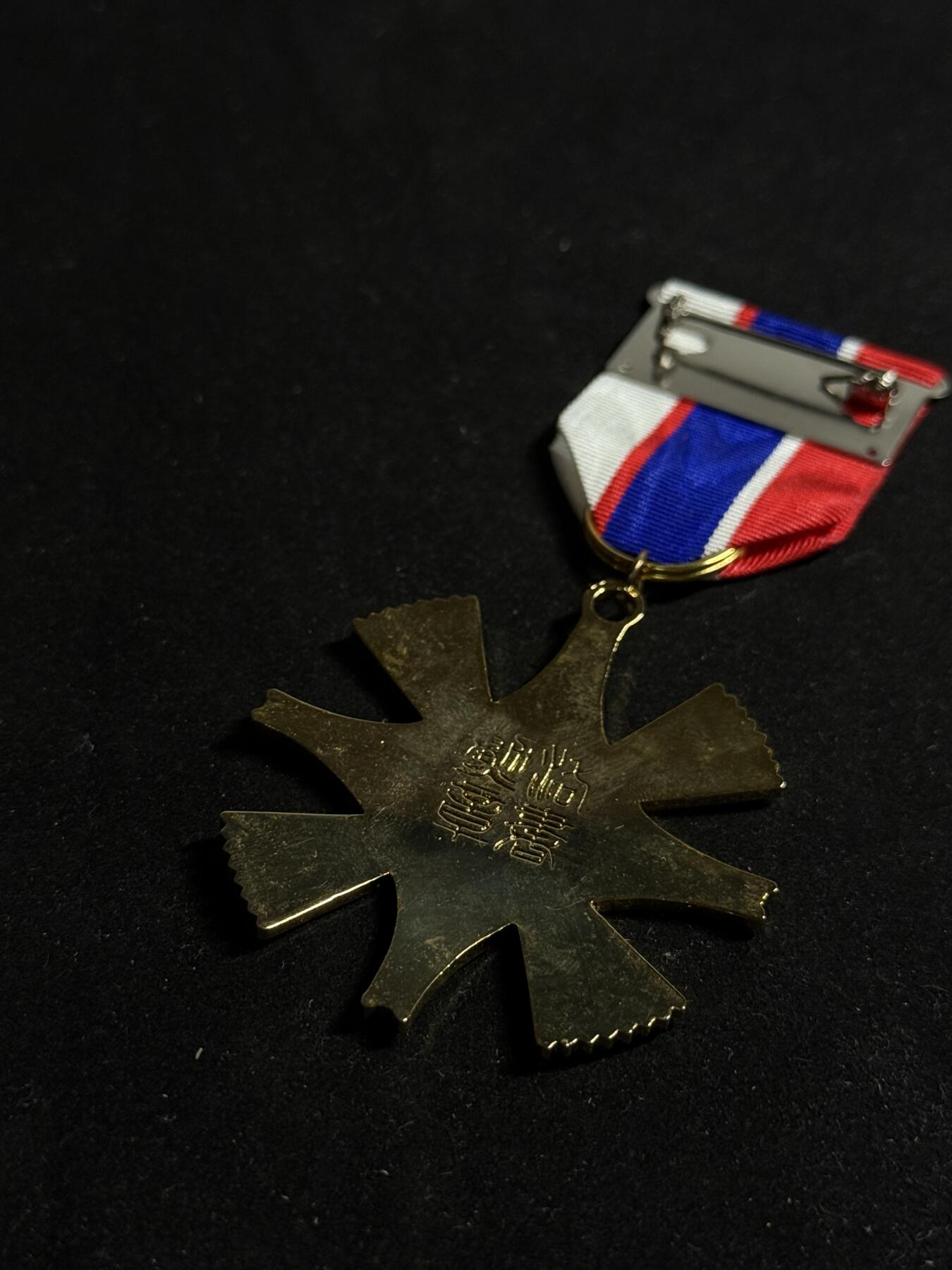 欢庆元旦！戎马世界章牌大赏第109期元旦大拍 铭记历史，珍爱和平！洛书勋章，退台后版本