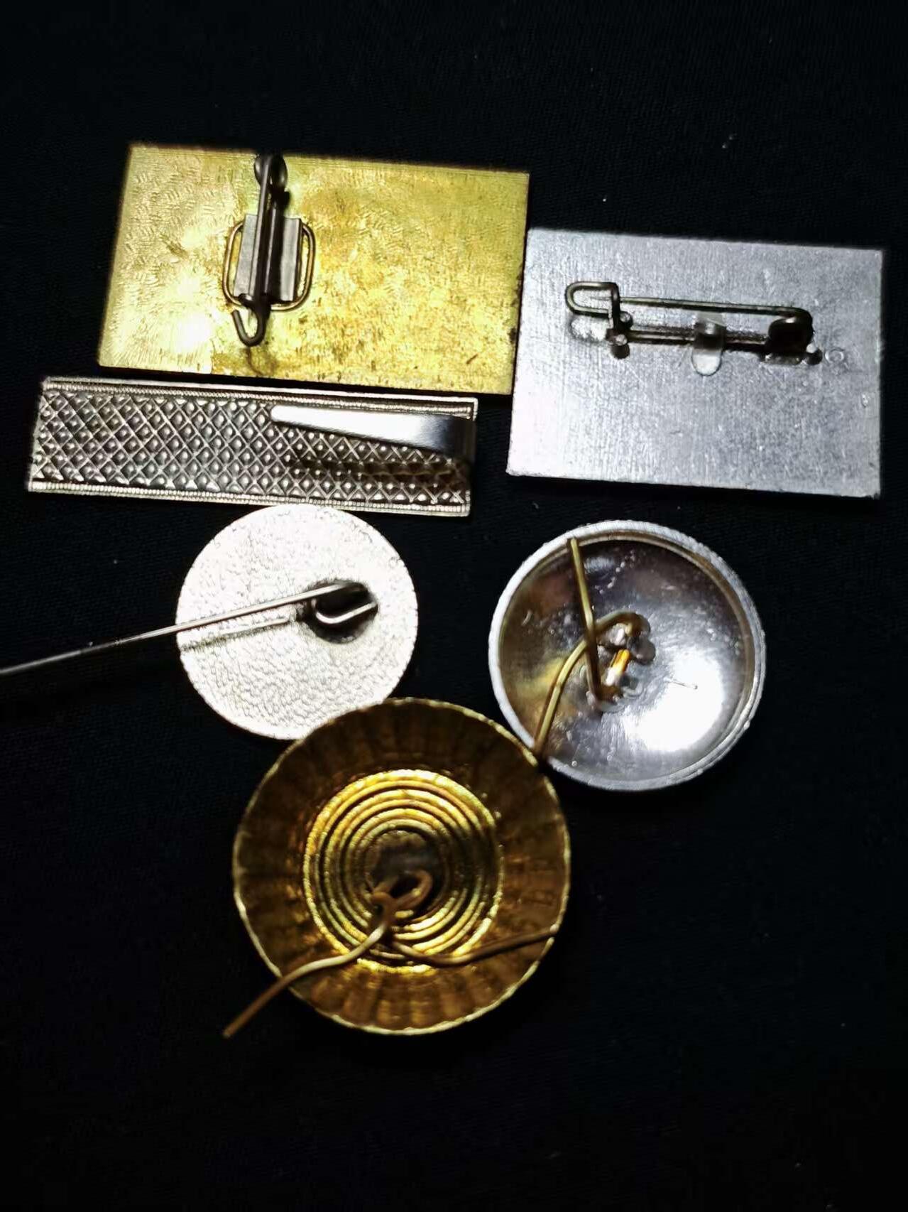 罗岚⭐爱藏⭐甄选专拍第二场-分享拍场赚佣（实体店在建中···） 民主德国勋赏一组（建国19周年纪念 马克思胸章）