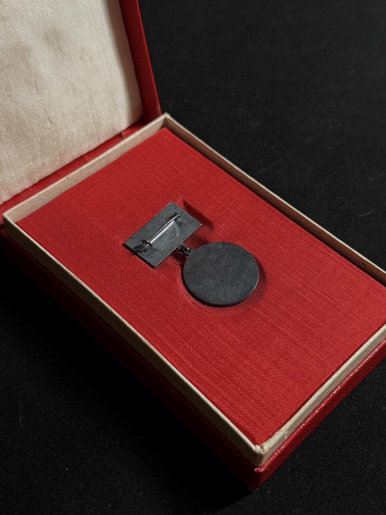 欢庆元旦！戎马世界章牌大赏第109期元旦大拍 匈牙利国防协会杰出证章