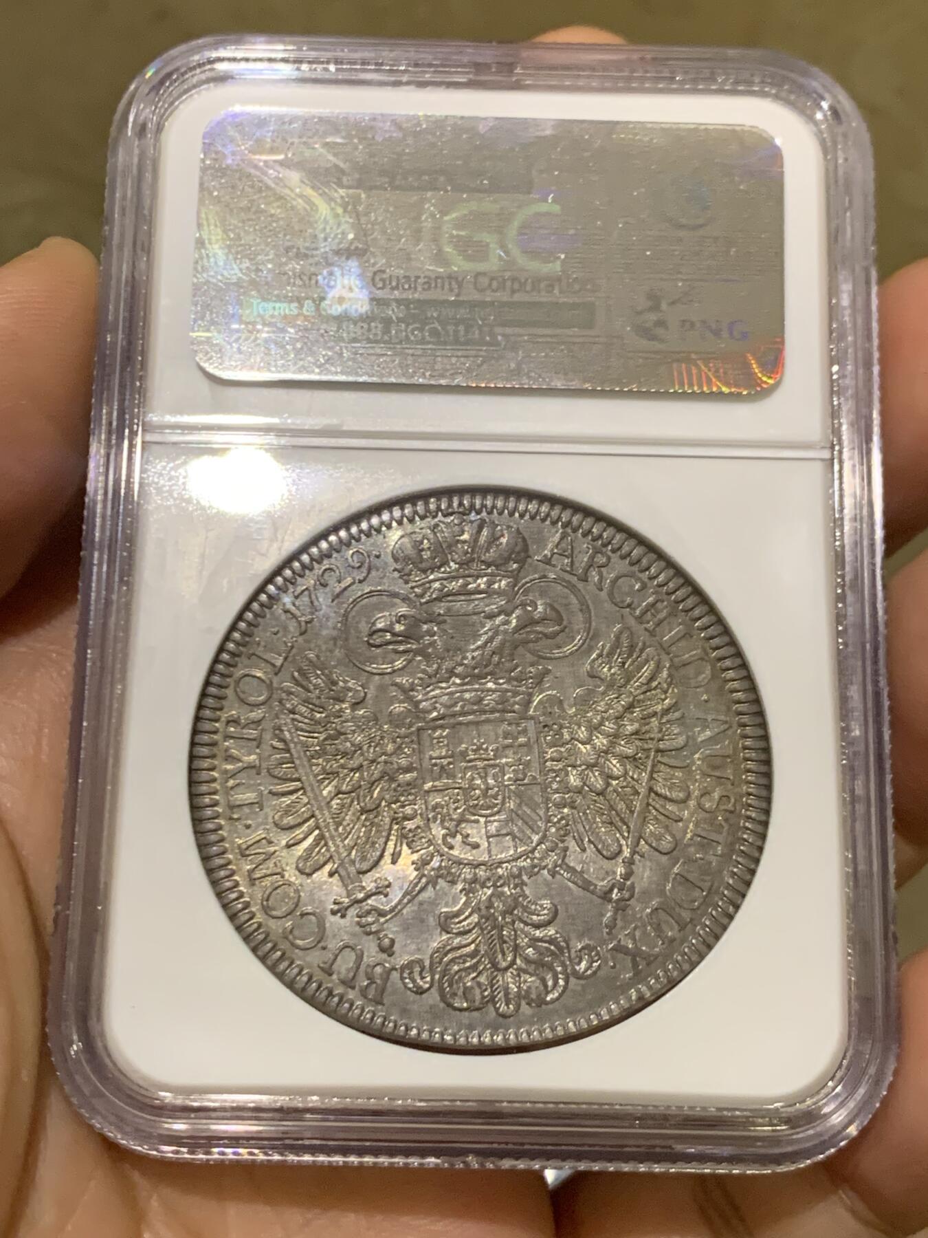 《竞宝斋》第450场 周日，周一，周二  3场连拍 （全场包邮，欢迎送拍） 冠军分 NGC MS63 神圣罗马帝国奥地利1729年 卡尔六世1泰勒大银币 光度细节都很不错