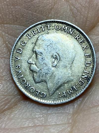 2025年第一百四十二场(总第一百六十八场）高品质英国一线回流散币年末特拍场第二场(免佣金) 英国🇬🇧1915年3便士银币(乔治五世第一版，925高银)