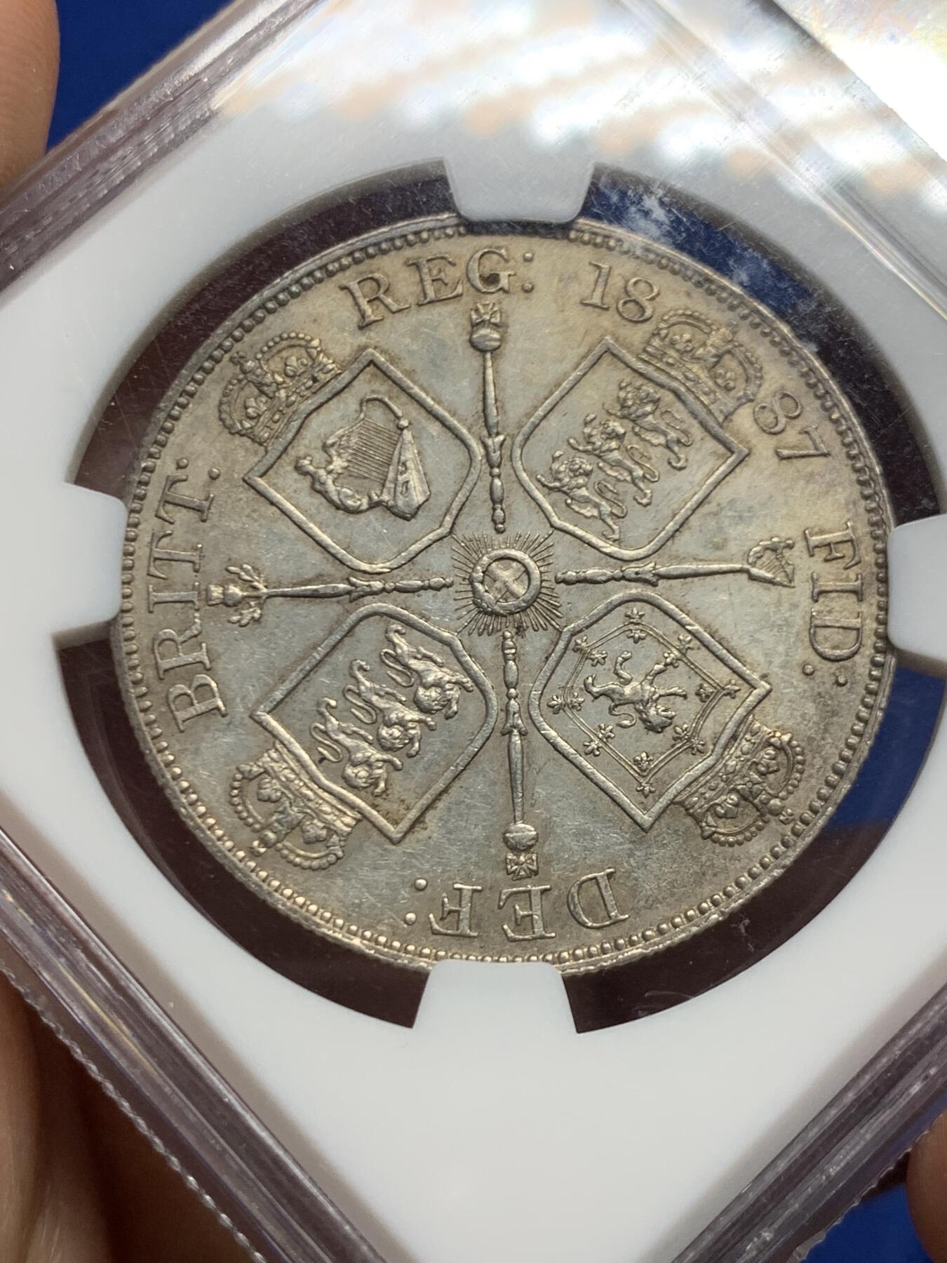 《竞宝斋》第450场 周日，周一，周二  3场连拍 （全场包邮，欢迎送拍） NGC AU58 英国 1887年 维多利亚高冠 双弗洛林 4先令银币 带五彩包浆 状态很好