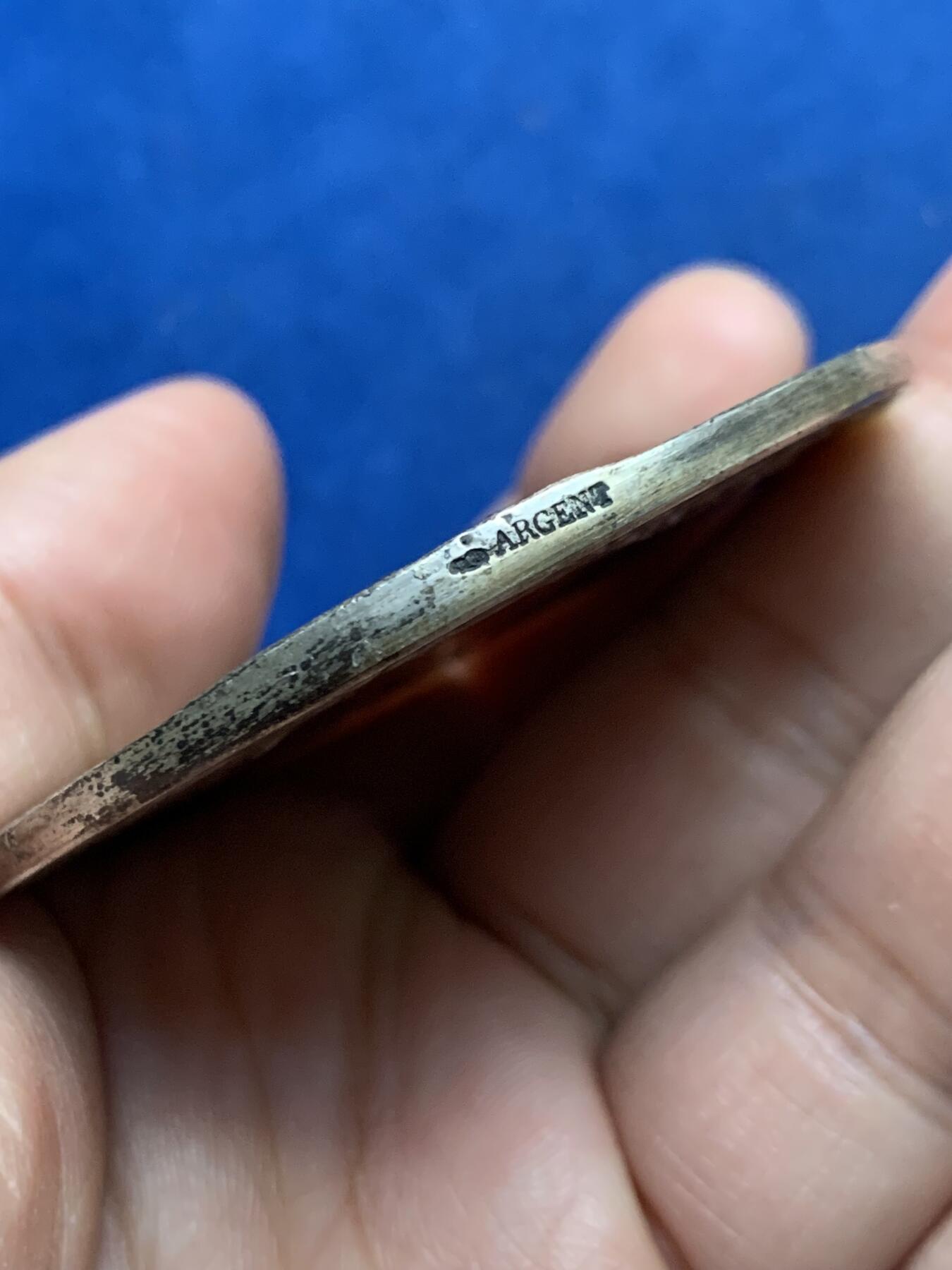 《竞宝斋》第450场 周日，周一，周二  3场连拍 （全场包邮，欢迎送拍） 法国体操协会纪念大银章 75.7克 57.5mm 丰饶角银标