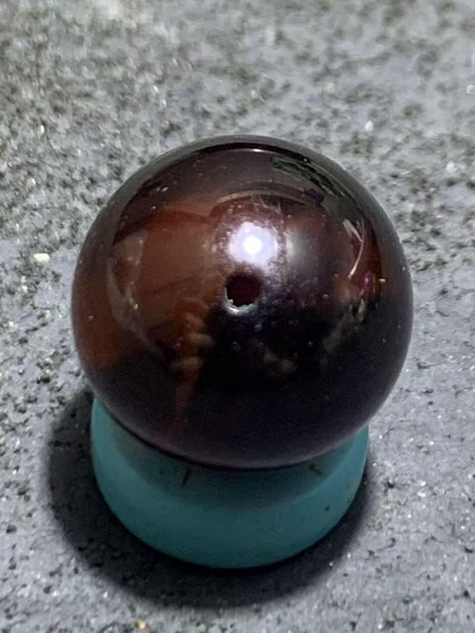 天然乌克兰血珀通货圆珠一颗，