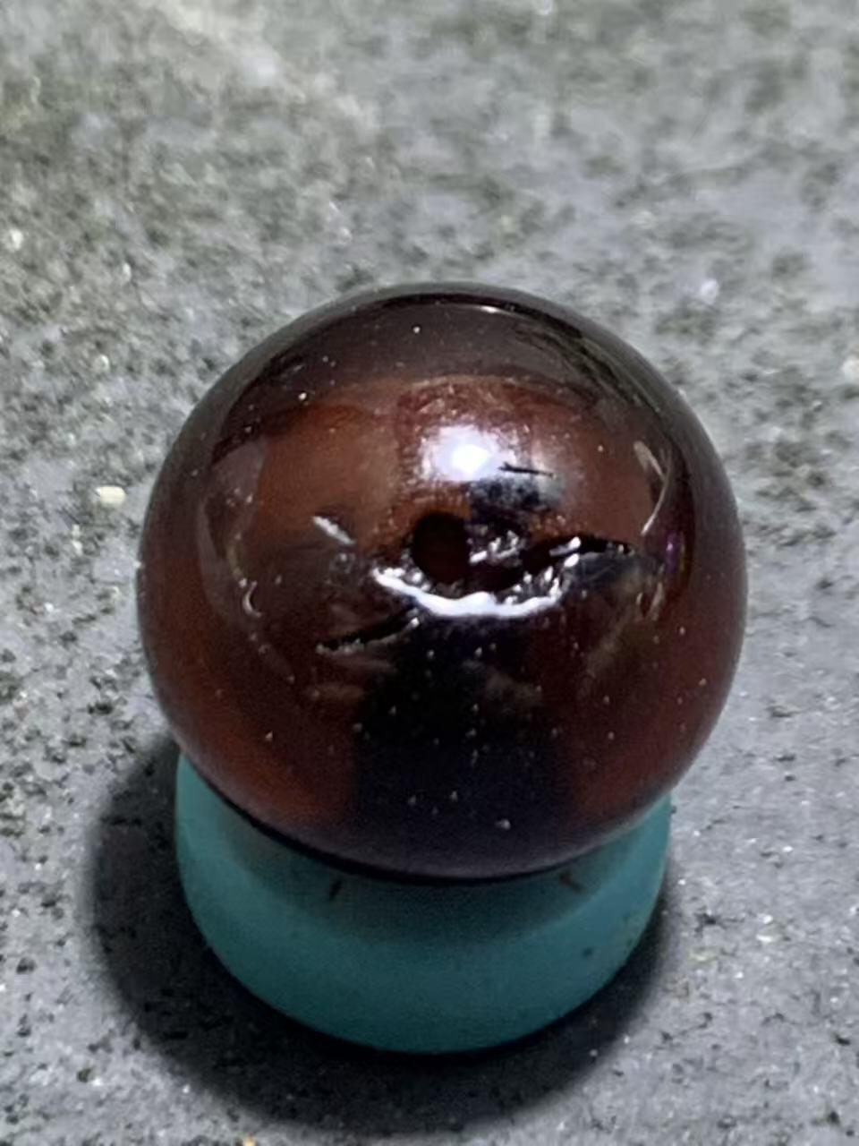 天然乌克兰血珀通货圆珠一颗，