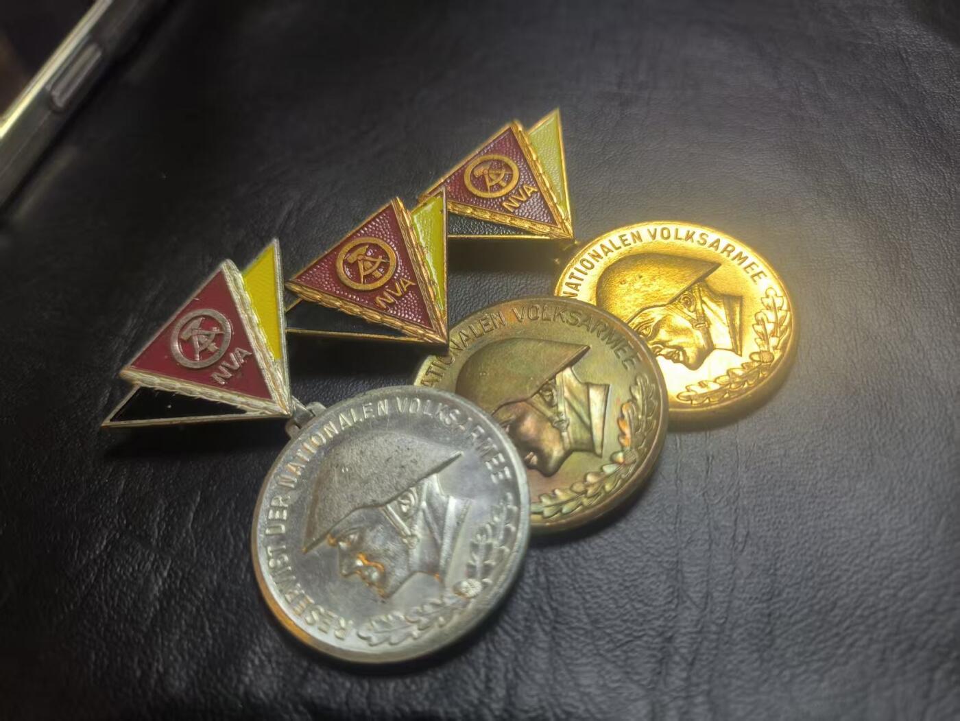 罗岚⭐爱藏⭐甄选专拍第二场-分享拍场赚佣（实体店在建中···） 民主德国人民军预备役军官奖章一组 早期版大全套 均好品