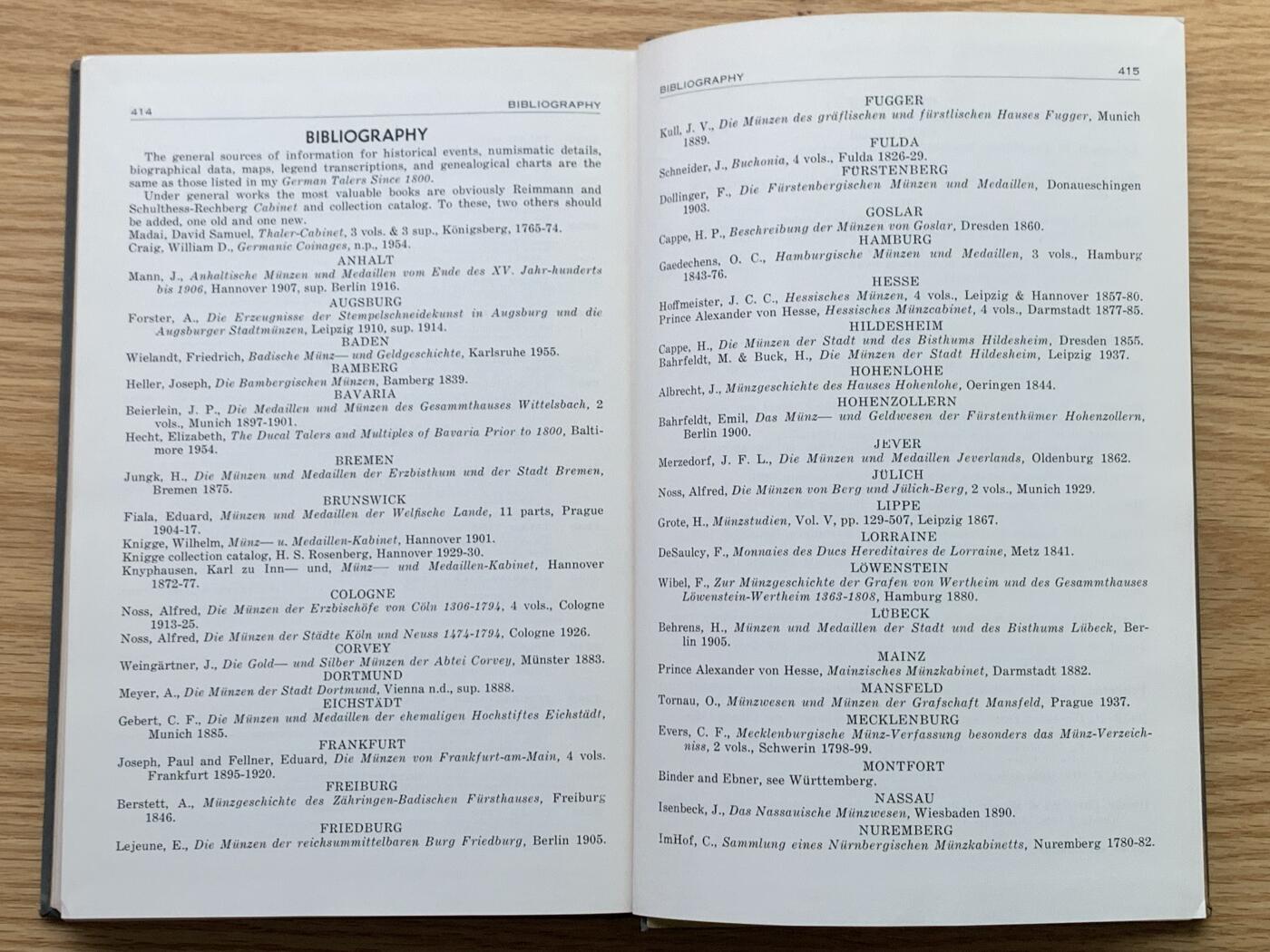 《竞宝斋》第450场 周日，周一，周二  3场连拍 （全场包邮，欢迎送拍） 达文波特德国泰勒1700-1800第二版，已绝版，PCGS和NGC官方参考目录，目录本身就是收藏品