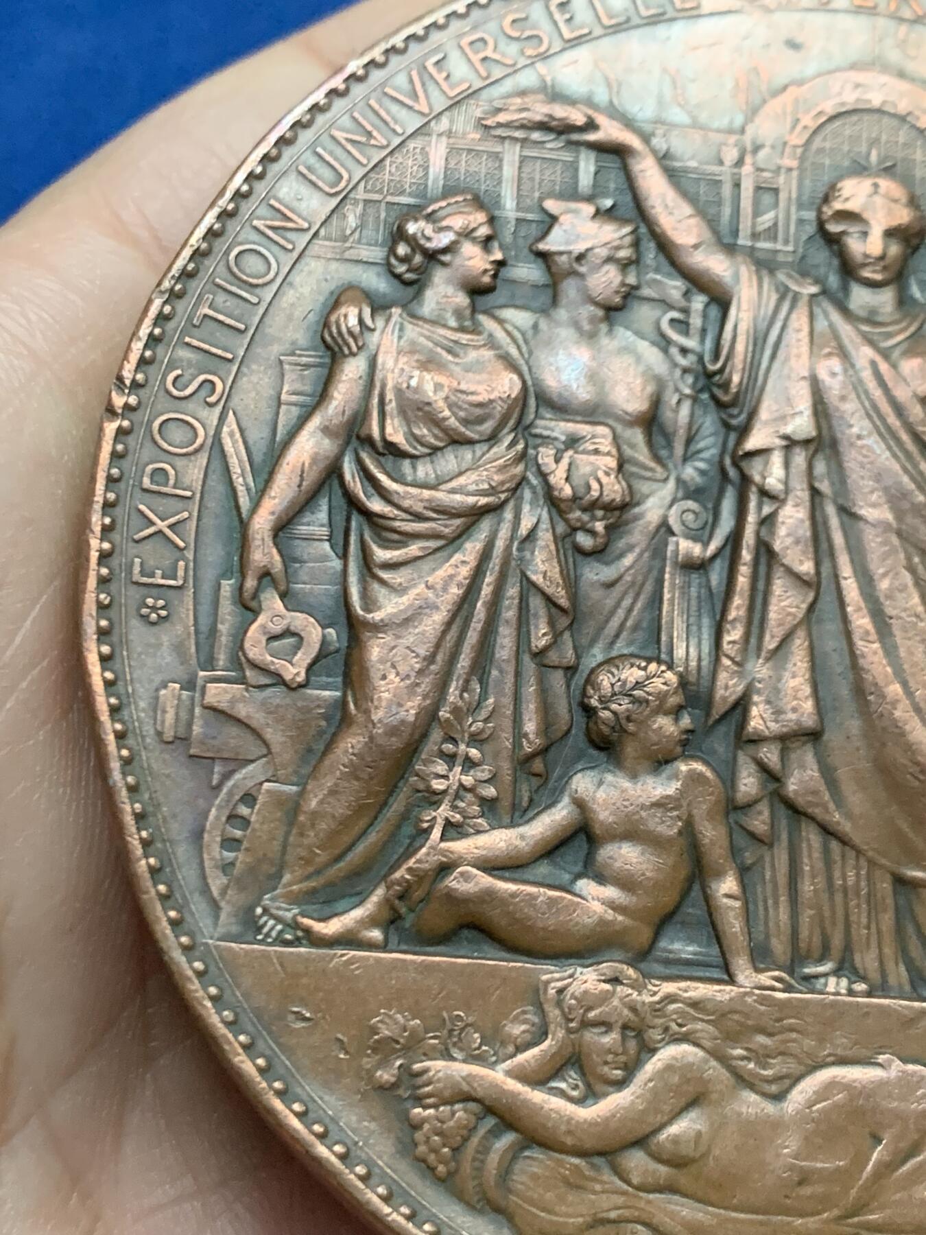 《竞宝斋》第450场 周日，周一，周二  3场连拍 （全场包邮，欢迎送拍） 法国1878年巴黎世博会大铜章 298.6克 86.3mm 烟斗铜标