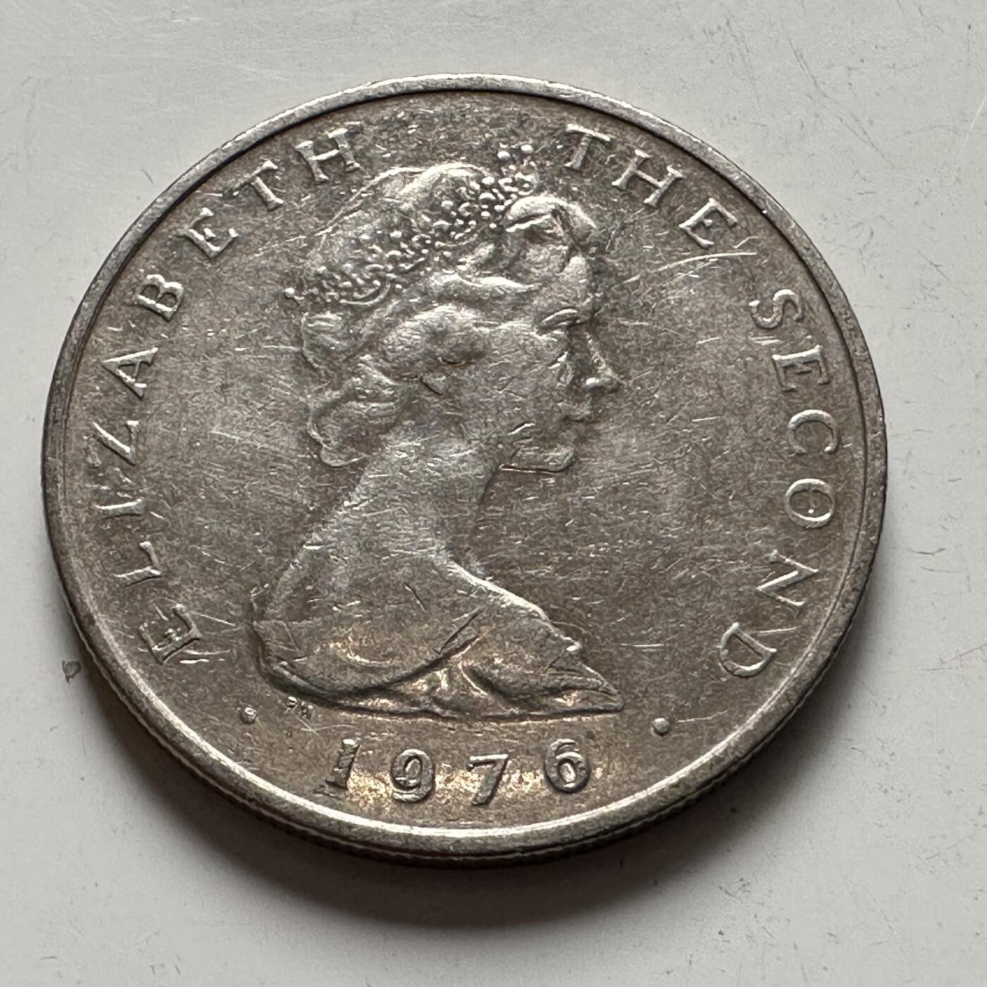 🌹外币初藏🌹🐯2025年第144场  每周二四六晚8️⃣点 接代拍 马恩岛1976年五便士