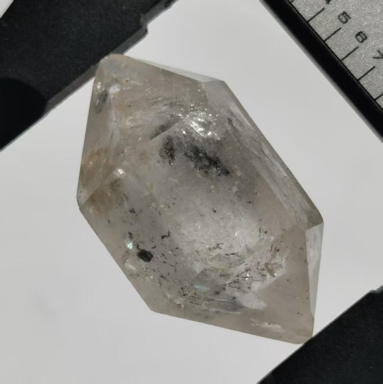 七河·世界钱币杂件水晶矿标小拍（总第31期） 藏家出品 （28）X635 周正云贵闪灵钻水晶（带活动黑砂） 本件拍品由合作藏家邮寄