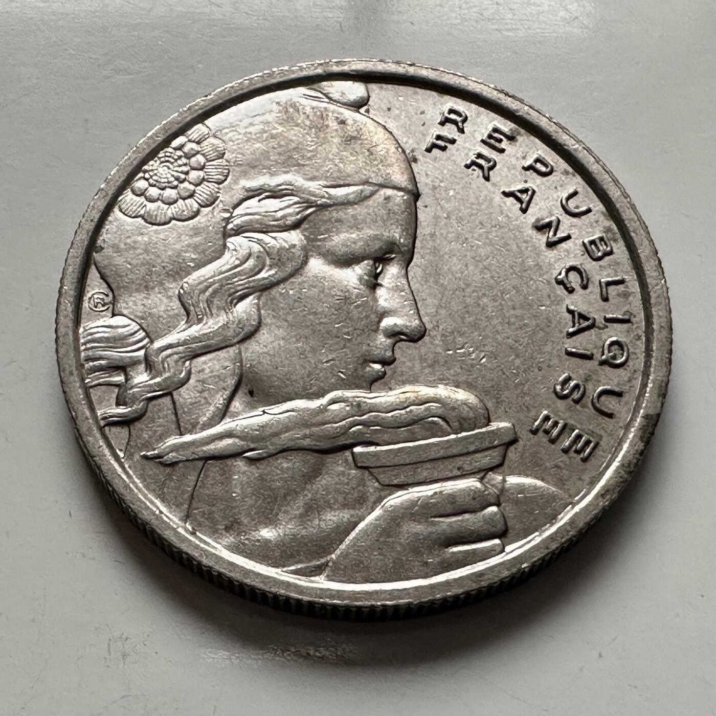 🌹外币初藏🌹🐯2025年第144场  每周二四六晚8️⃣点 接代拍 法国1957年100法郎