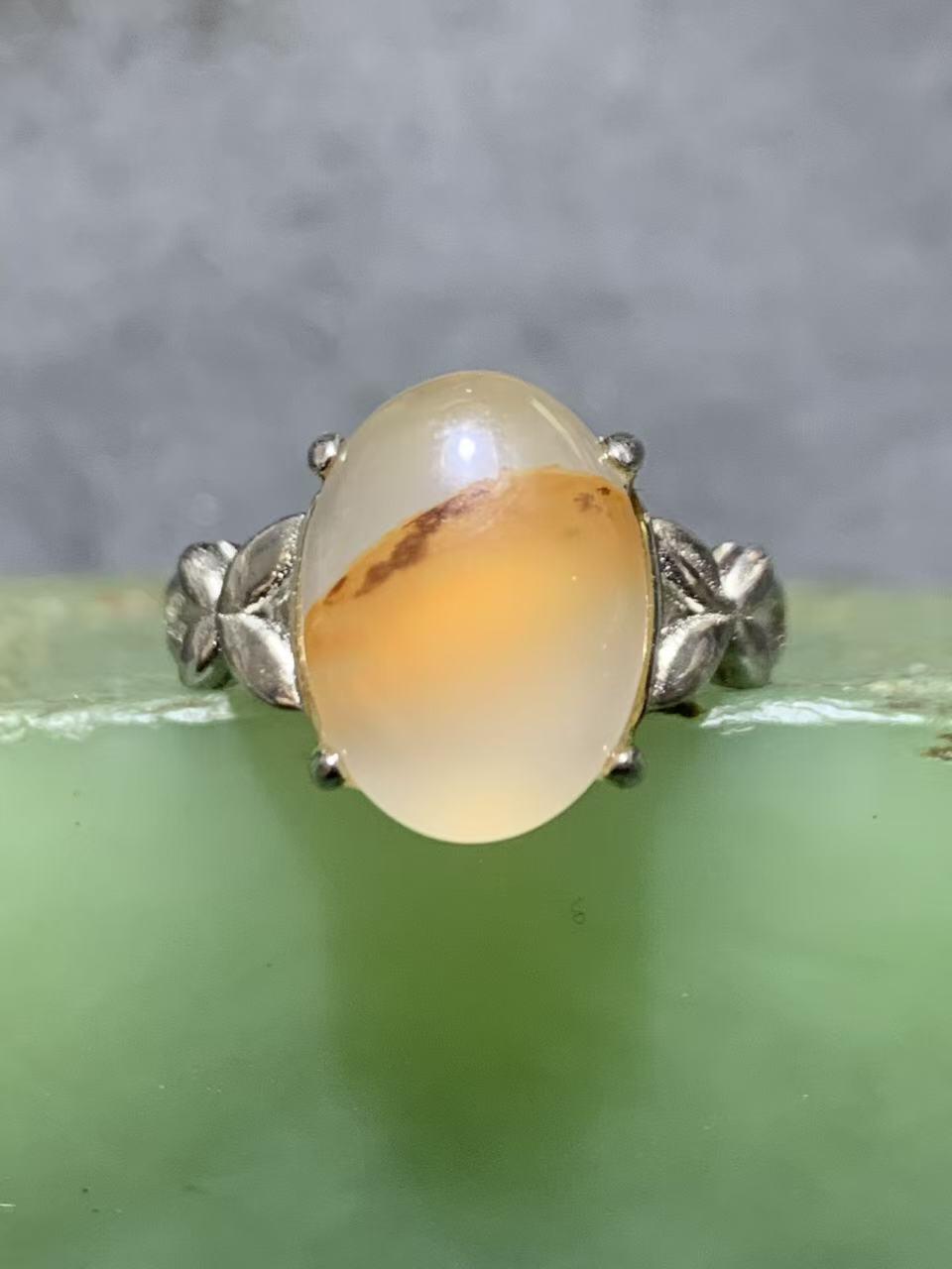 精美荔枝冻飘红南红玛瑙活口戒指一枚