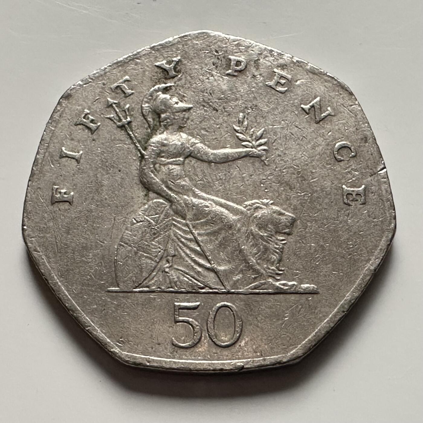 🌹外币初藏🌹🐯2025年第144场  每周二四六晚8️⃣点 接代拍 英国2004年50便士 