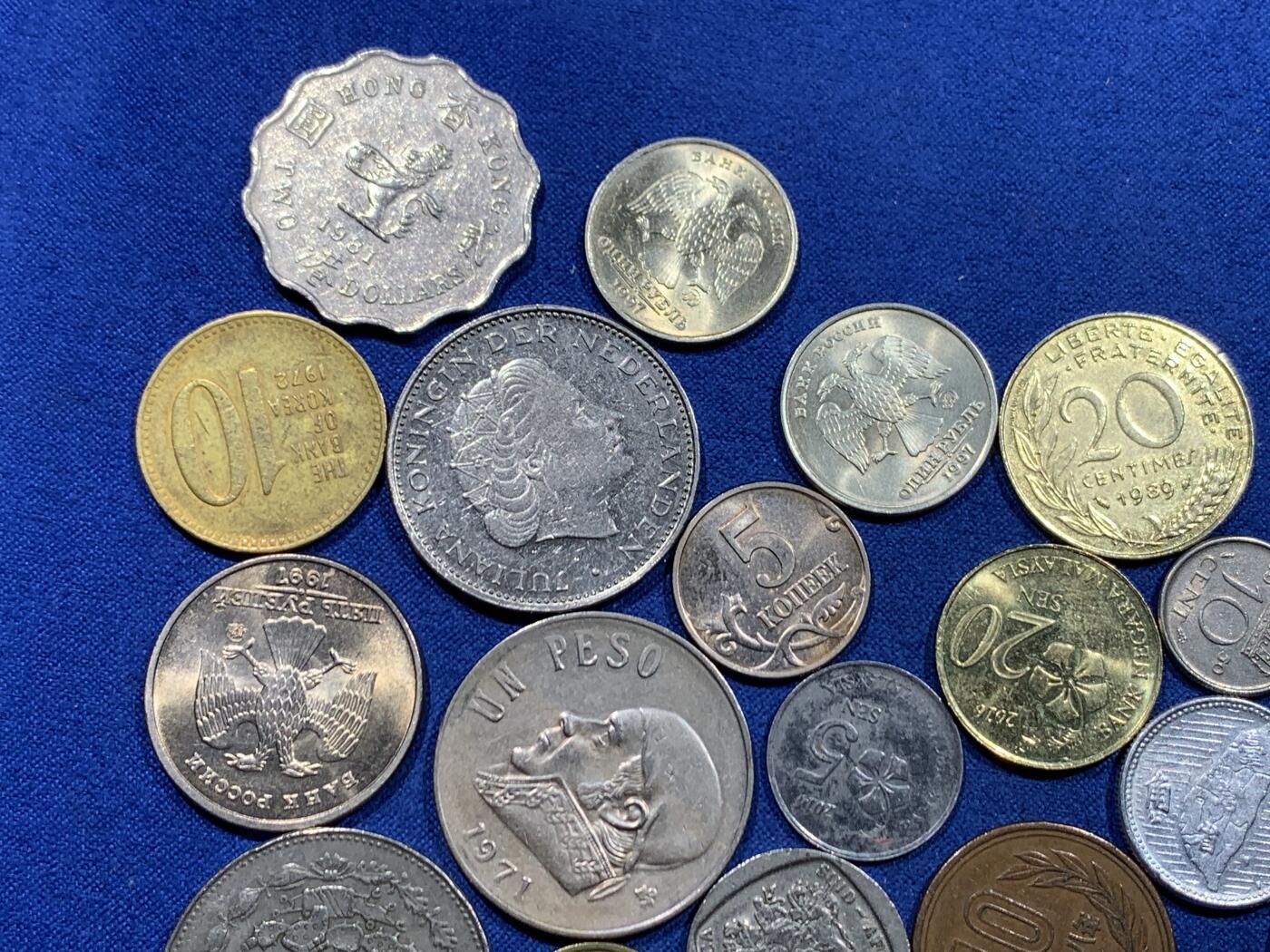 《竞宝斋》第450场 周日，周一，周二  3场连拍 （全场包邮，欢迎送拍） 28枚一组 世界各国钱币 状态见图