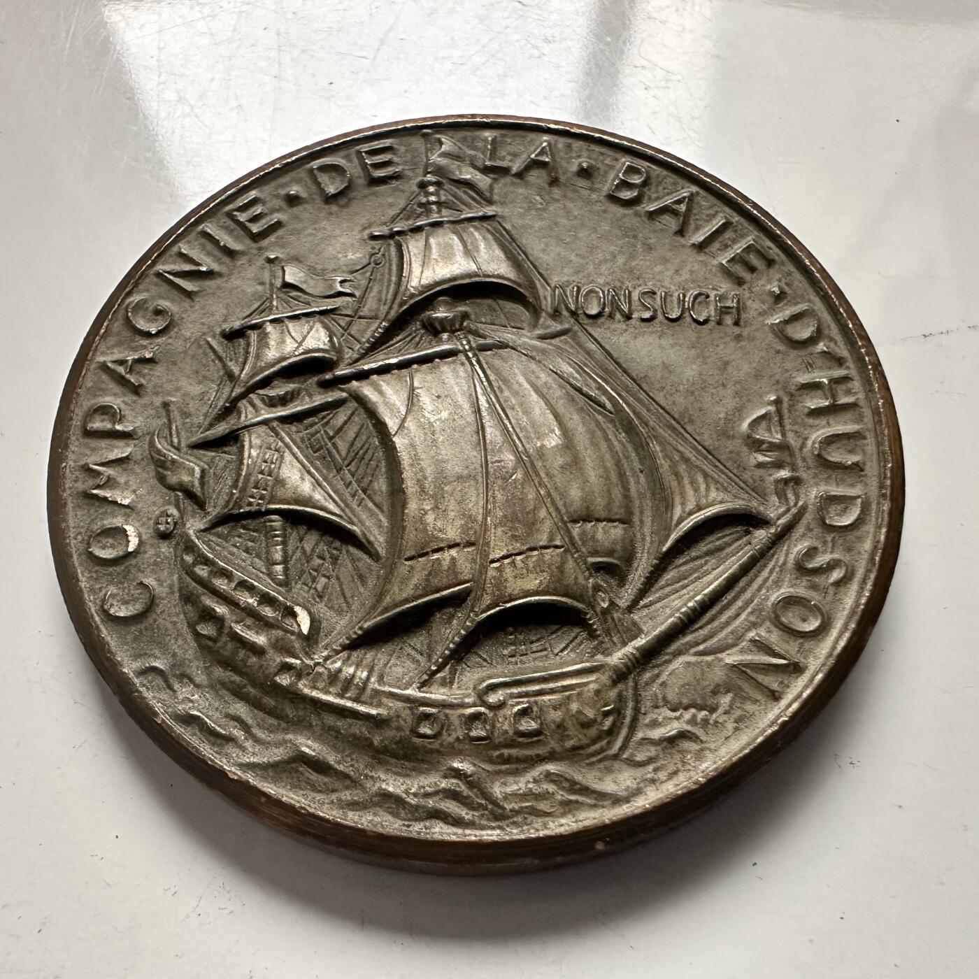 🌹外币初藏🌹🐯2025年第144场  每周二四六晚8️⃣点 接代拍 加拿大哈德逊湾公司1970年发行的三百周年纪念章 45毫米36.5克