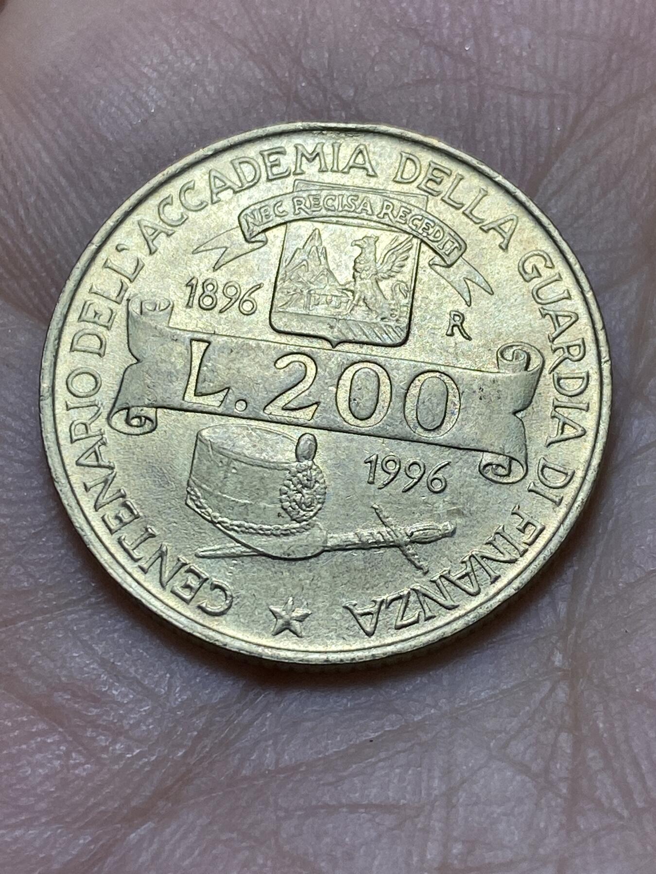 2025年第一百四十四场(总第一百七十场）品种丰富英国一线回流散币年末特拍场第一场(免佣金) 意大利🇮🇹1996单年份200里拉(海关学院百年纪念币)