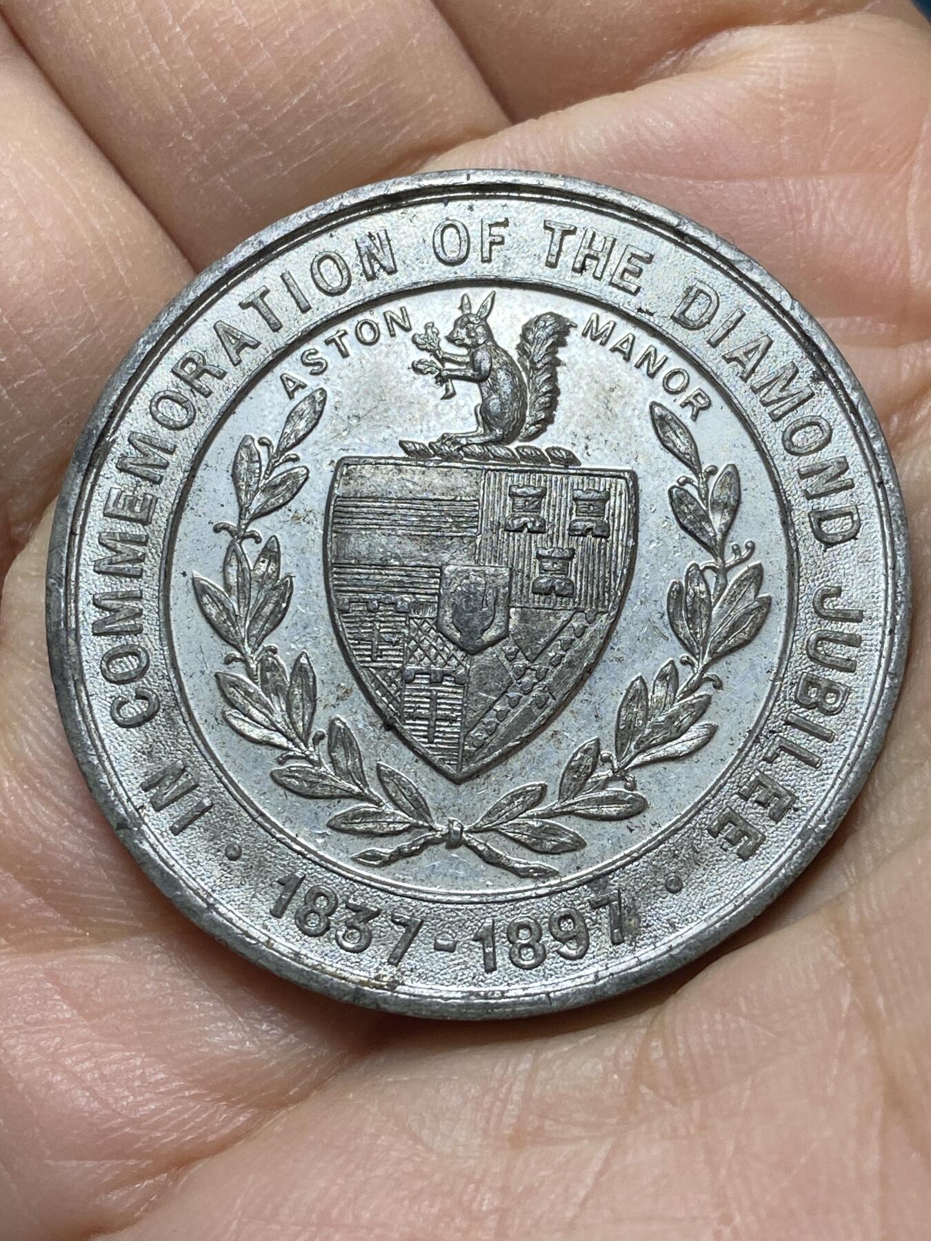 2025年第一百四十五场(总第一百七十一场）高品质英国一线回流散币年末特拍场第二场(免佣金) 好品–英国🇬🇧1897年纪念章，白鑞材质，直径39.1毫米，厚3.0毫米，重17.57克(阿斯顿庄园发行，维多利亚女王登基60周年钻石禧纪念章)