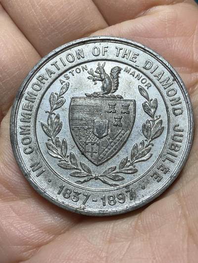 2025年第一百四十二场(总第一百六十八场）高品质英国一线回流散币年末特拍场第二场(免佣金) 好品–英国🇬🇧1897年纪念章，白鑞材质，直径39.1毫米，厚3.0毫米，重17.57克(阿斯顿庄园发行，维多利亚女王登基60周年钻石禧纪念章)