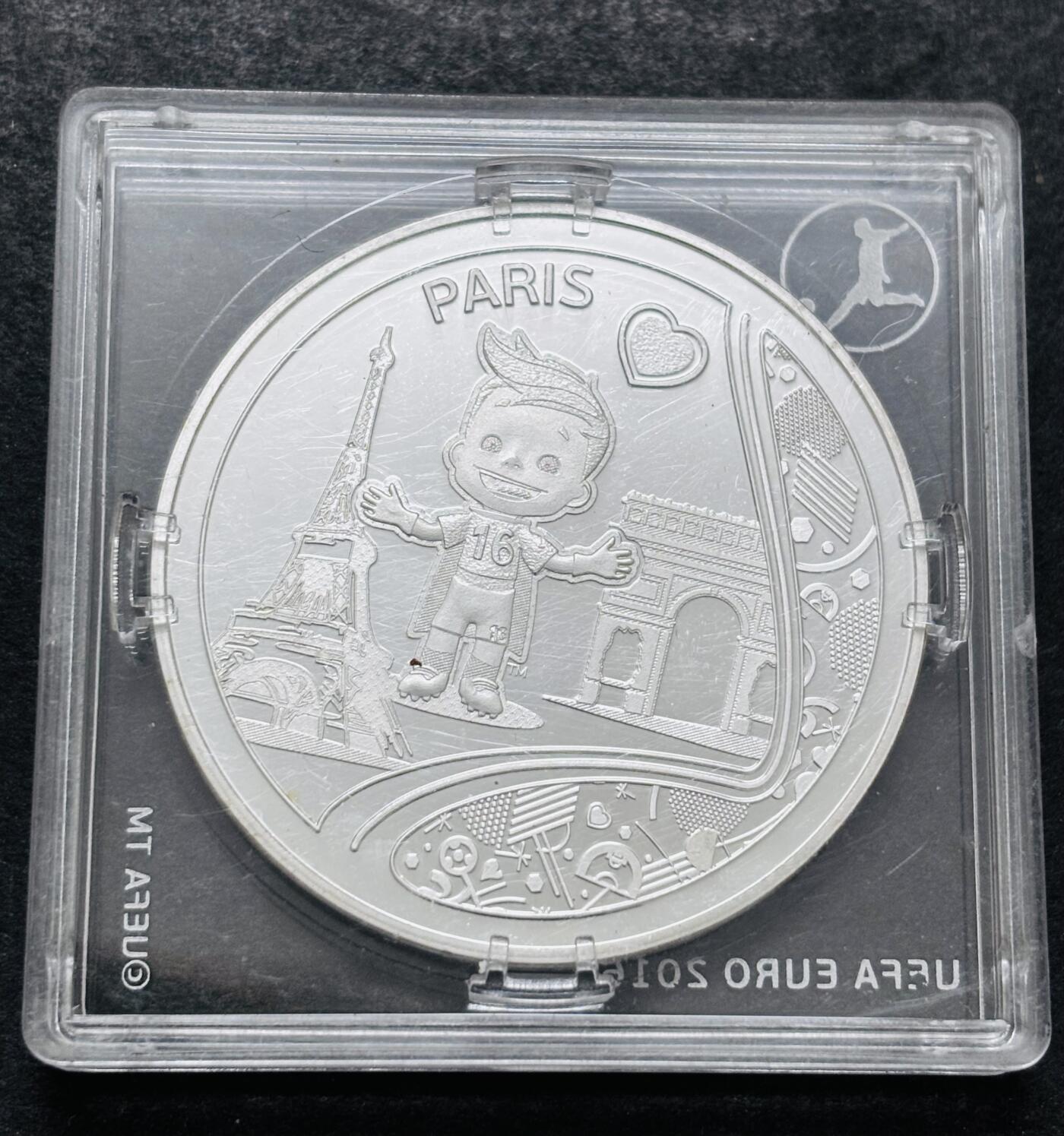 文馨钱币收藏第 286 场，圣诞节专场【 长期接收代拍品低至 0 佣金】 全新带原盒   2016年法国欧洲杯铜镀银纪念章