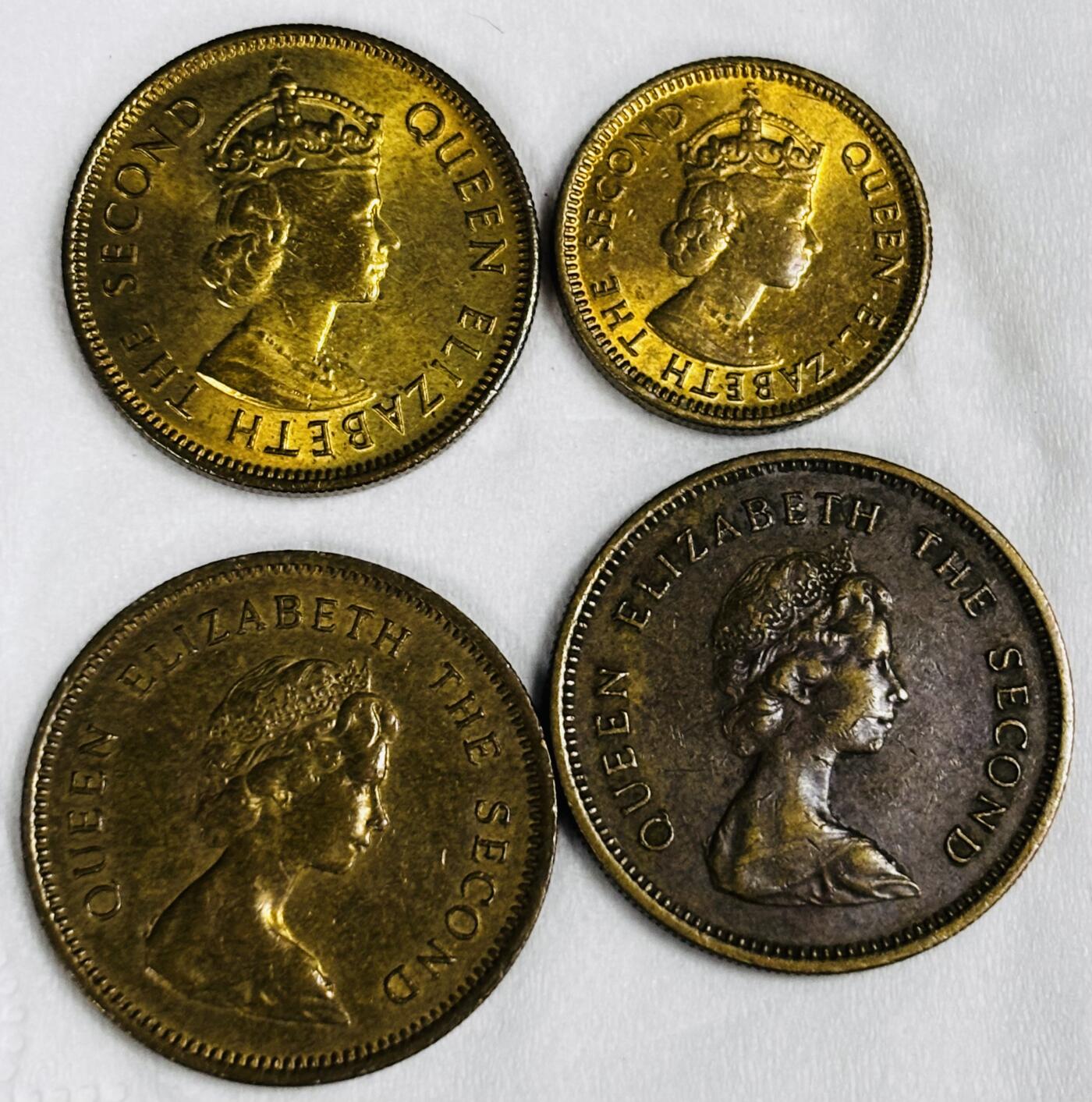 文馨钱币收藏第 286 场，圣诞节专场【 长期接收代拍品低至 0 佣金】 英属香港伊丽莎白二世时期 5 仙，1 毫，5 毫 4 枚，包含两枚全新