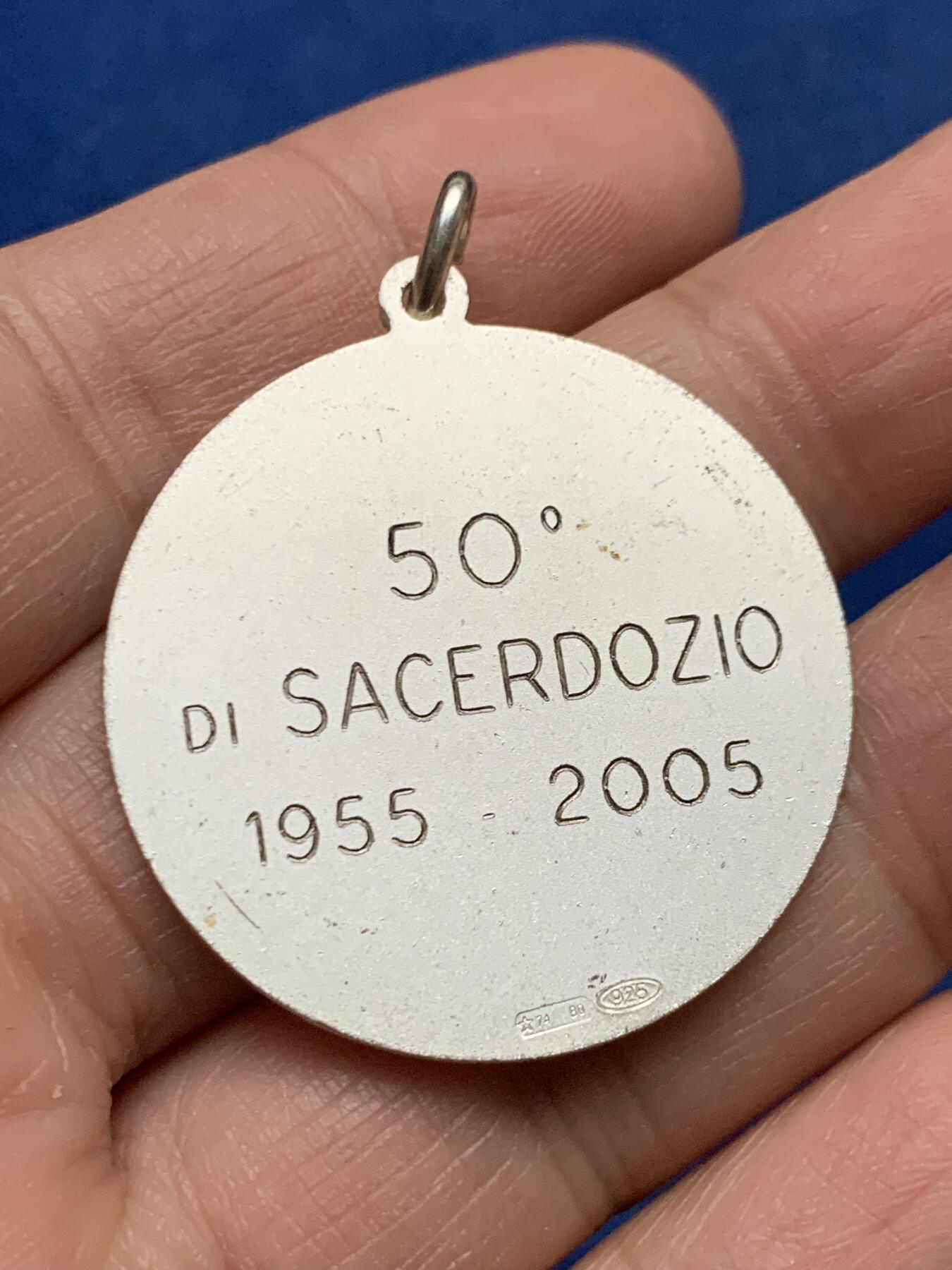 《竞宝斋》第450场 周日，周一，周二  3场连拍 （全场包邮，欢迎送拍） 1955-2005年神职人员50周年纪念银章 8.18克 34.8mm 925银