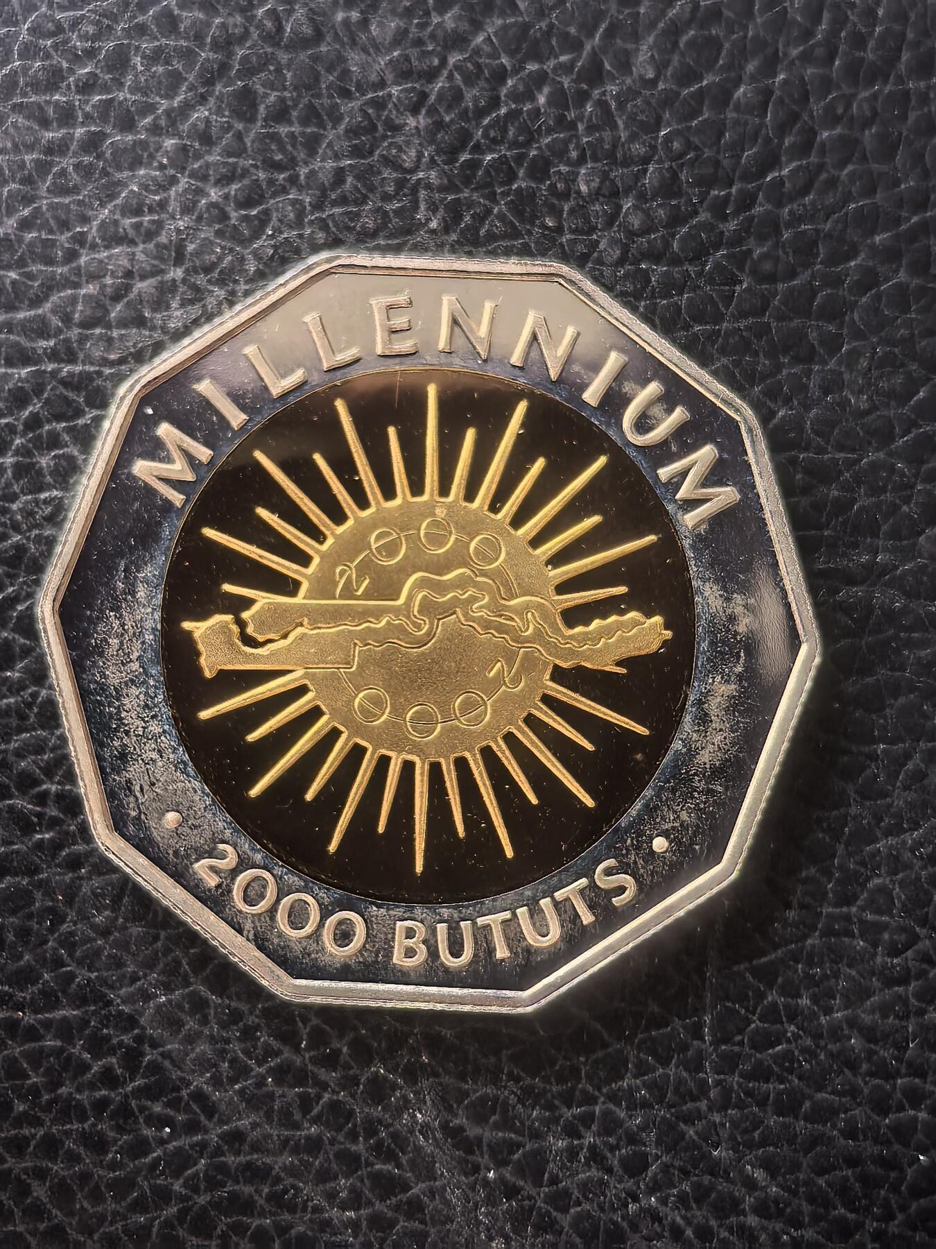 道一币馆币章第一百六十一场 冈比亚2000年进入千禧年2000达拉西双色镶嵌纪念币