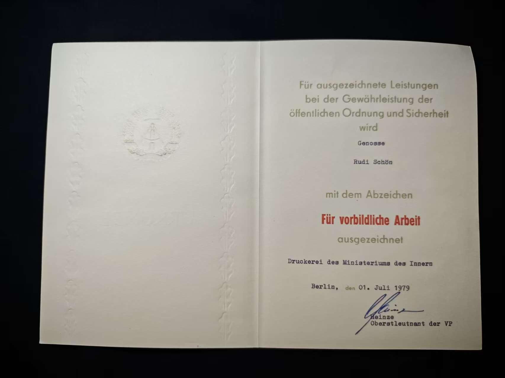 罗岚⭐爱藏⭐甄选专拍第二场-分享拍场赚佣（实体店在建中···） 民主德国内务部人民警察模范工作奖章证书 授予科比乌斯·库尔特