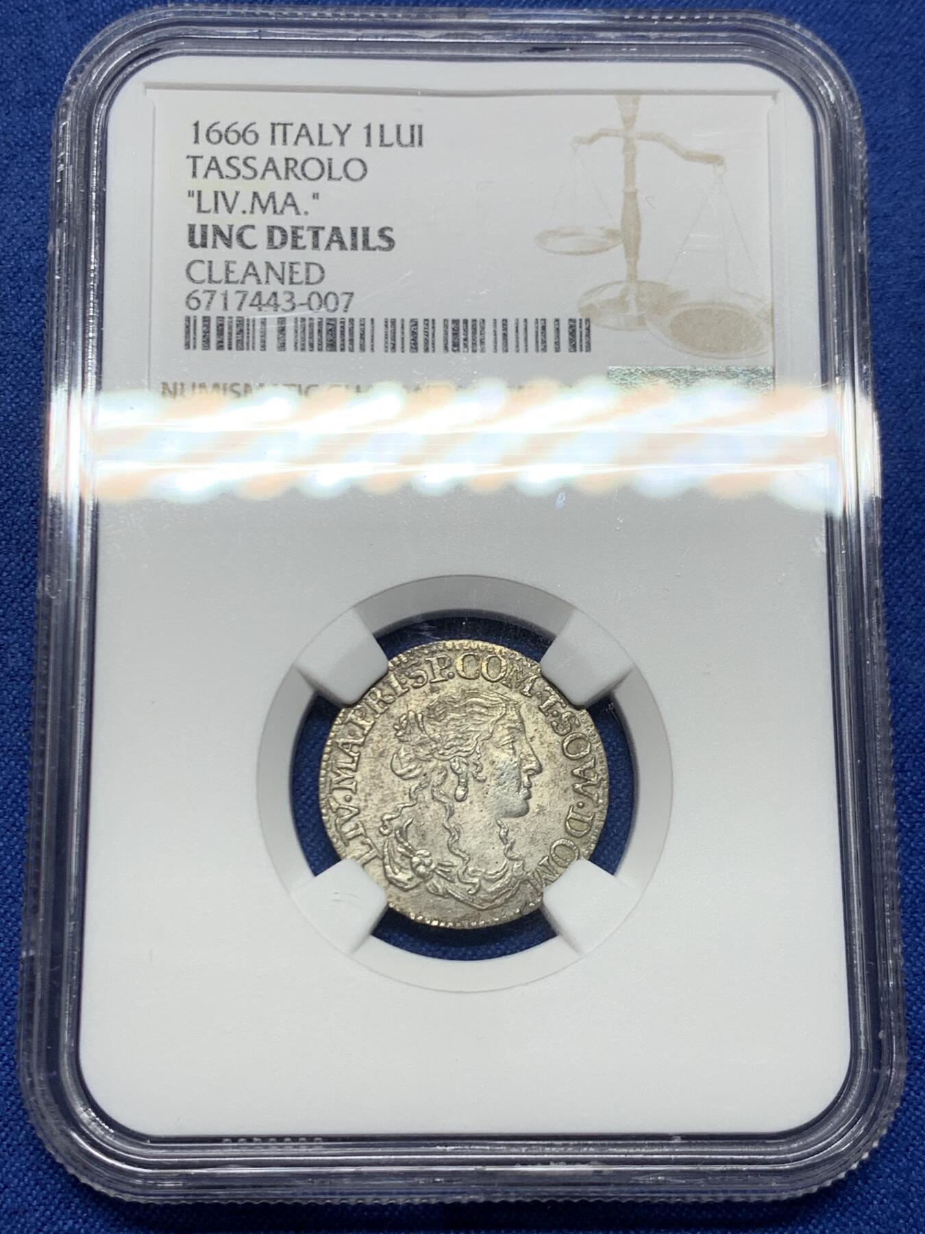 《竞宝斋》第450场 周日，周一，周二  3场连拍 （全场包邮，欢迎送拍） NGC UNCD 意大利 塔萨罗洛公国 1666年 1LUI 银币 近400年前的银币 打制一流 包浆非常漂亮 少见品种