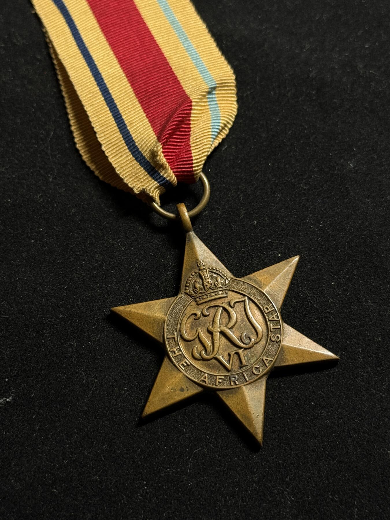 欢庆元旦！戎马世界章牌大赏第109期元旦大拍 英国二战非洲之星奖章